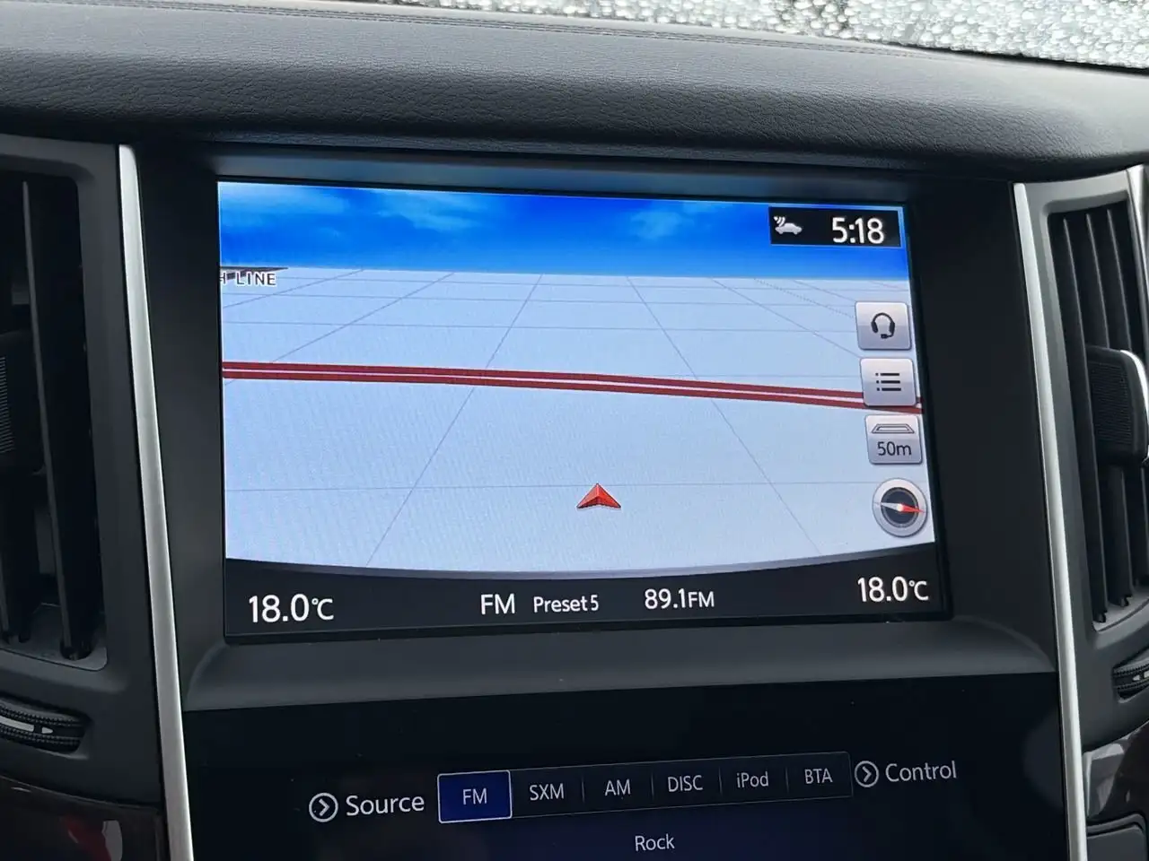 Infiniti Q50 снимка Infiniti Q50