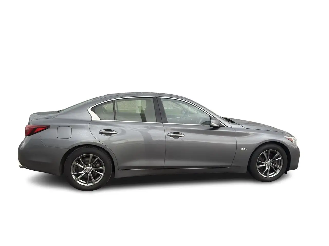 Infiniti Q50 снимка Infiniti Q50