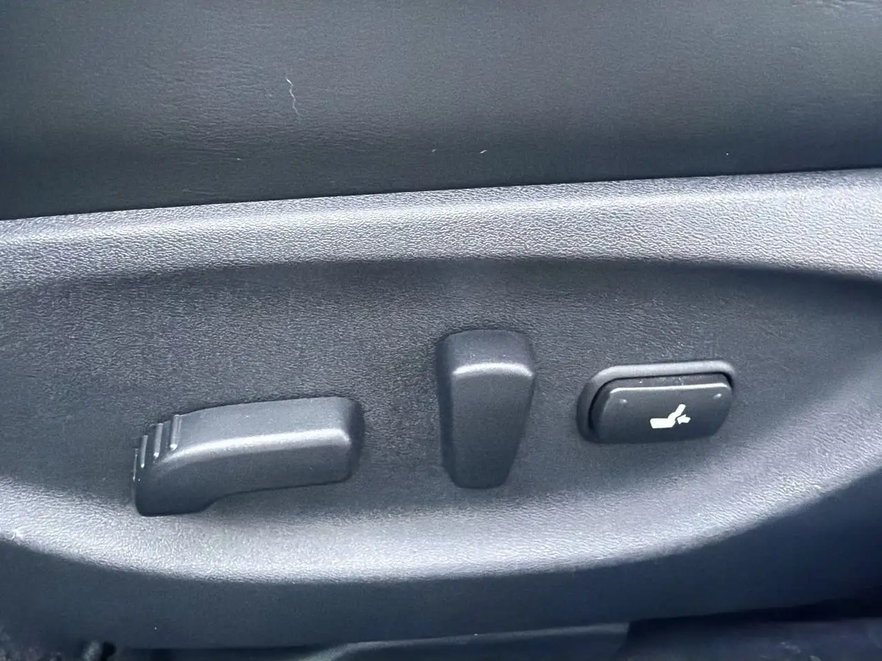 Infiniti Q50 снимка Infiniti Q50