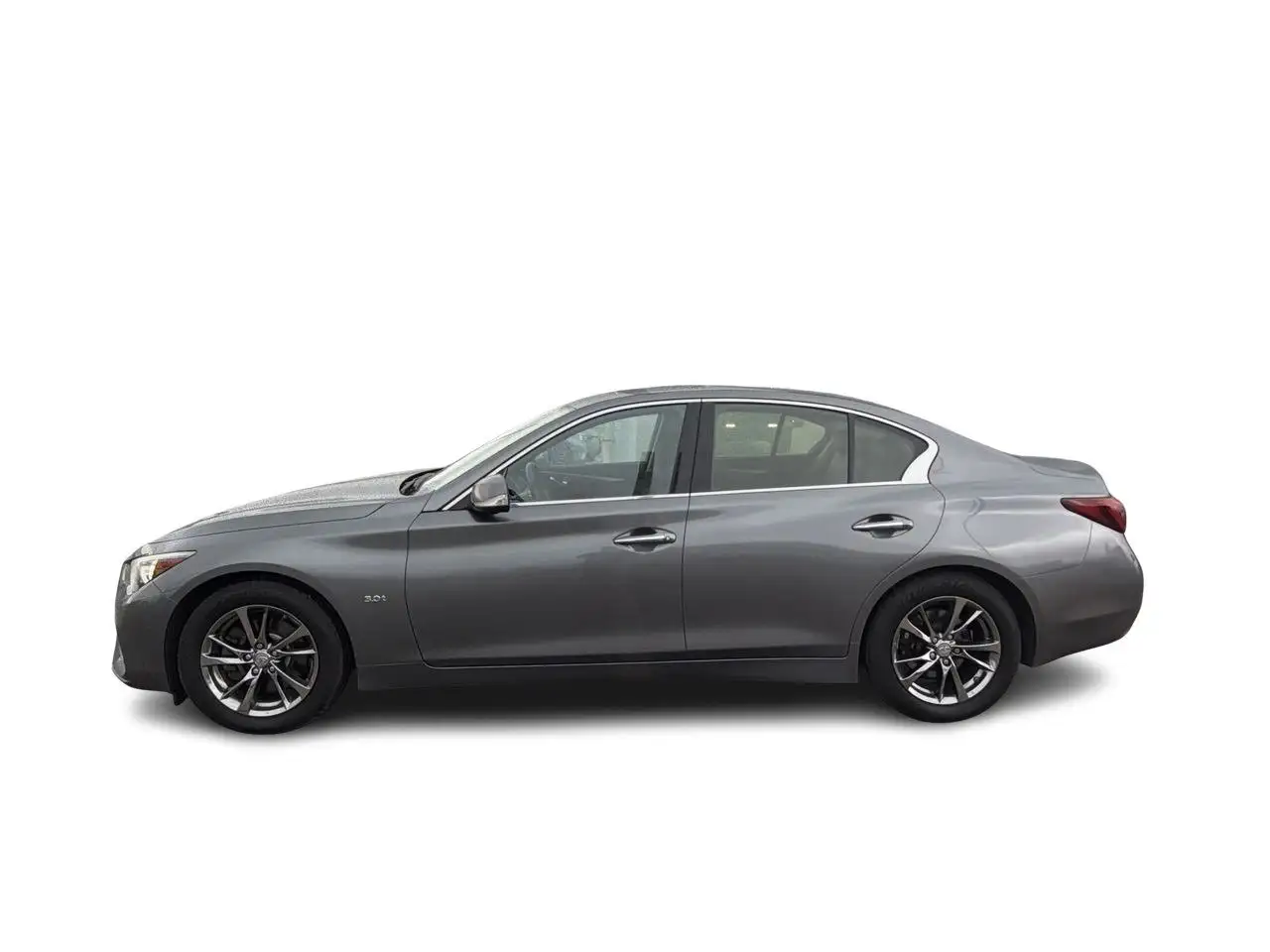 Infiniti Q50 снимка Infiniti Q50