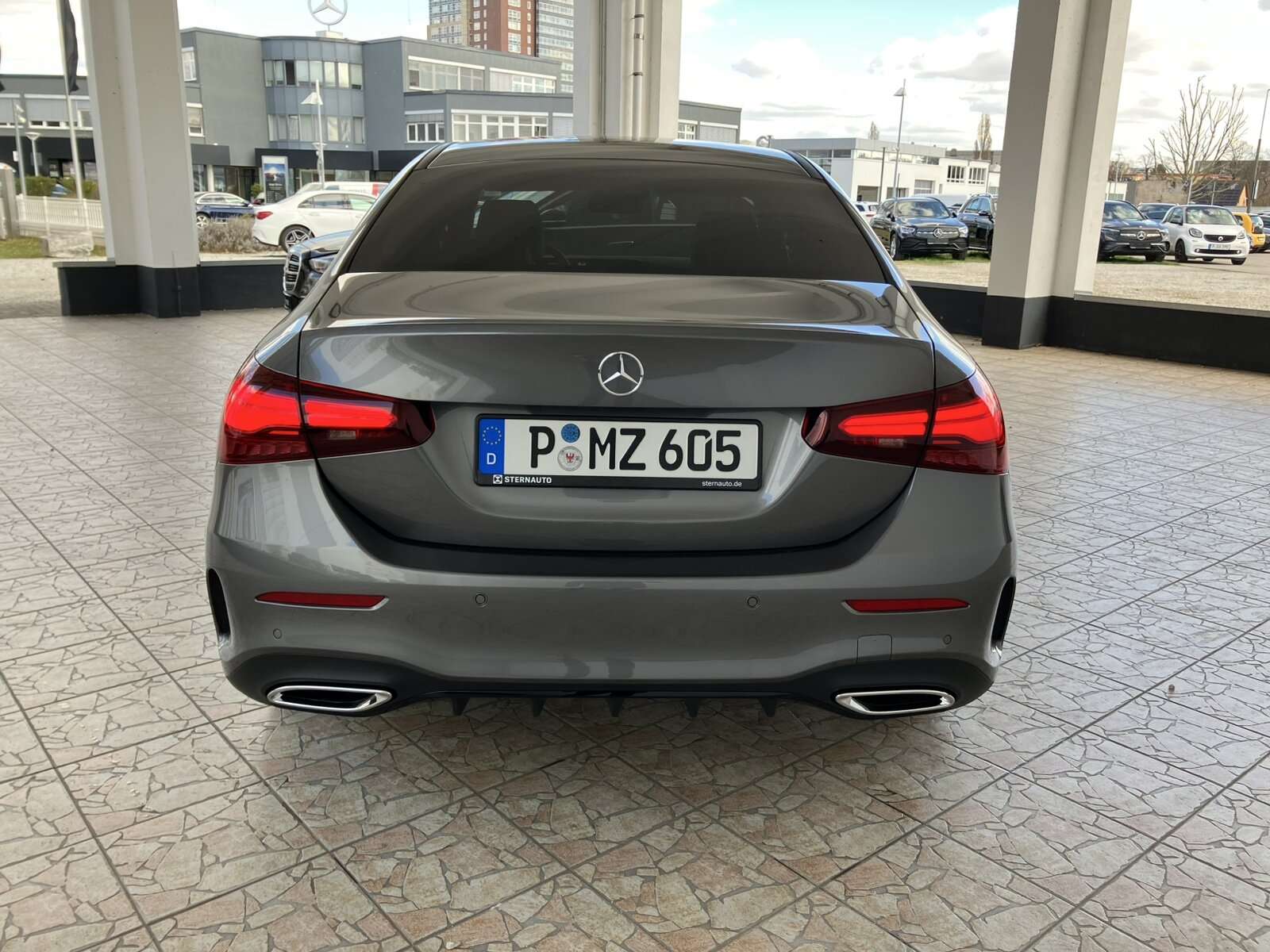 Mercedes-Benz A 220