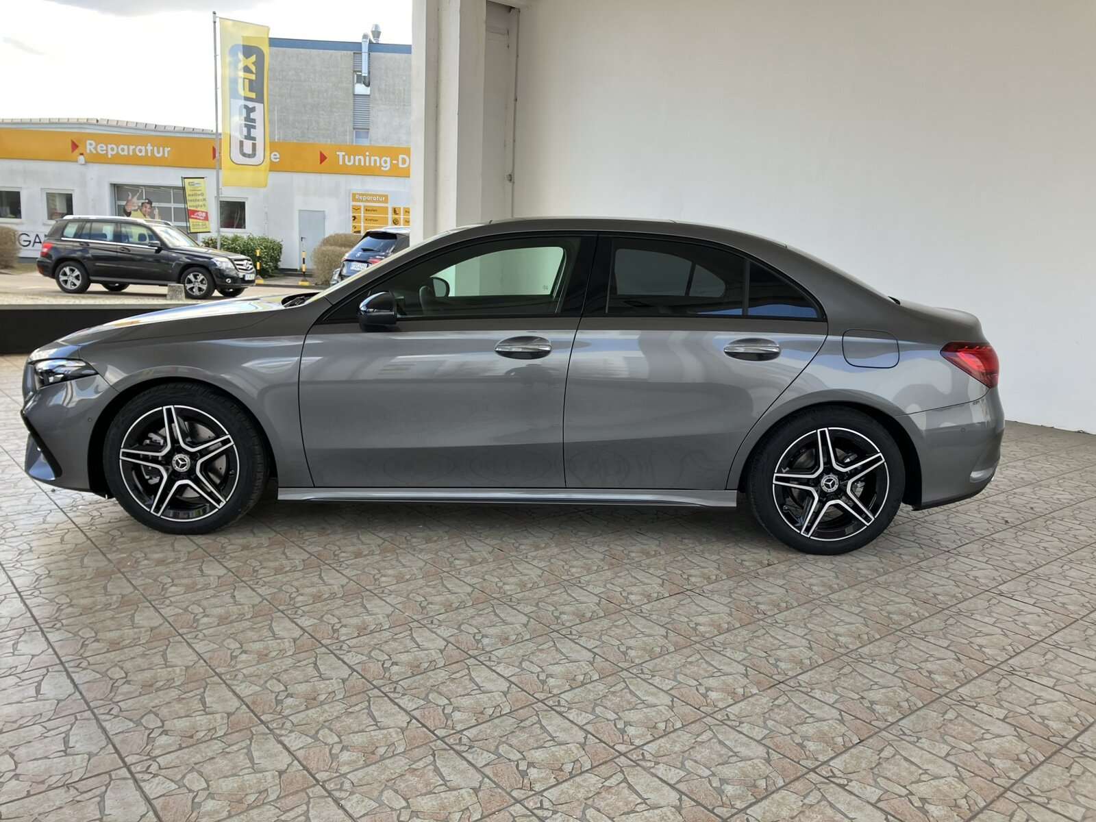 Mercedes-Benz A 220