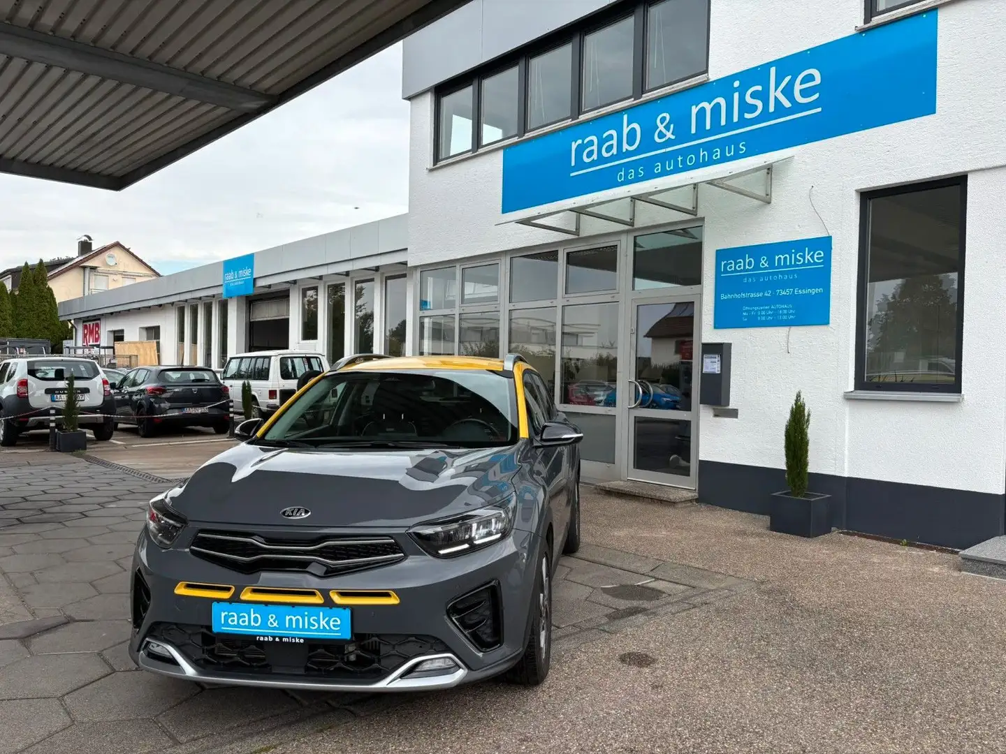 Kia Stonic GT Line *Kamera/SHZ/LRZ/Navi/LED* Gris - 1