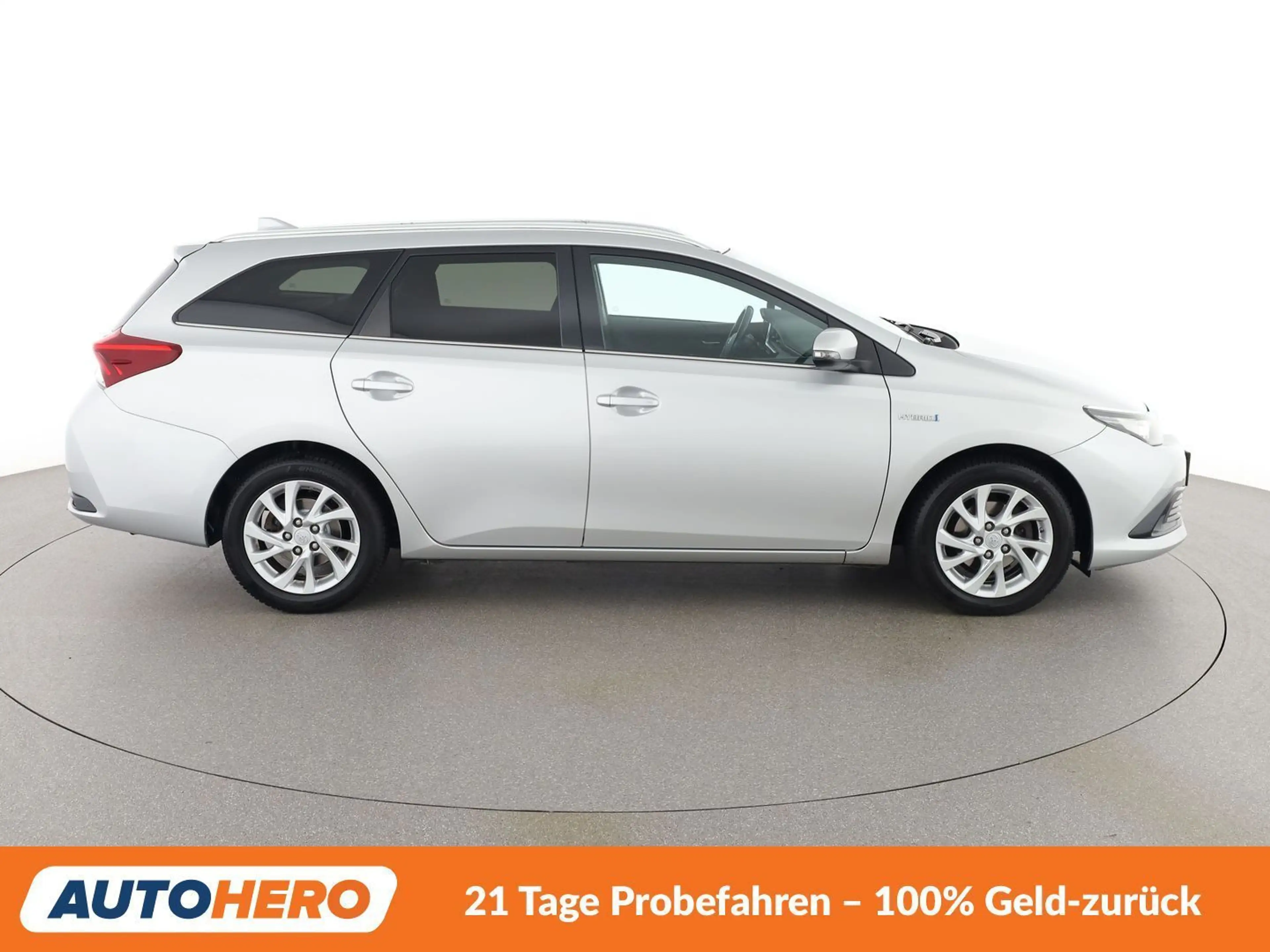 Toyota Auris 1.8 Hybrid Active — photo 7