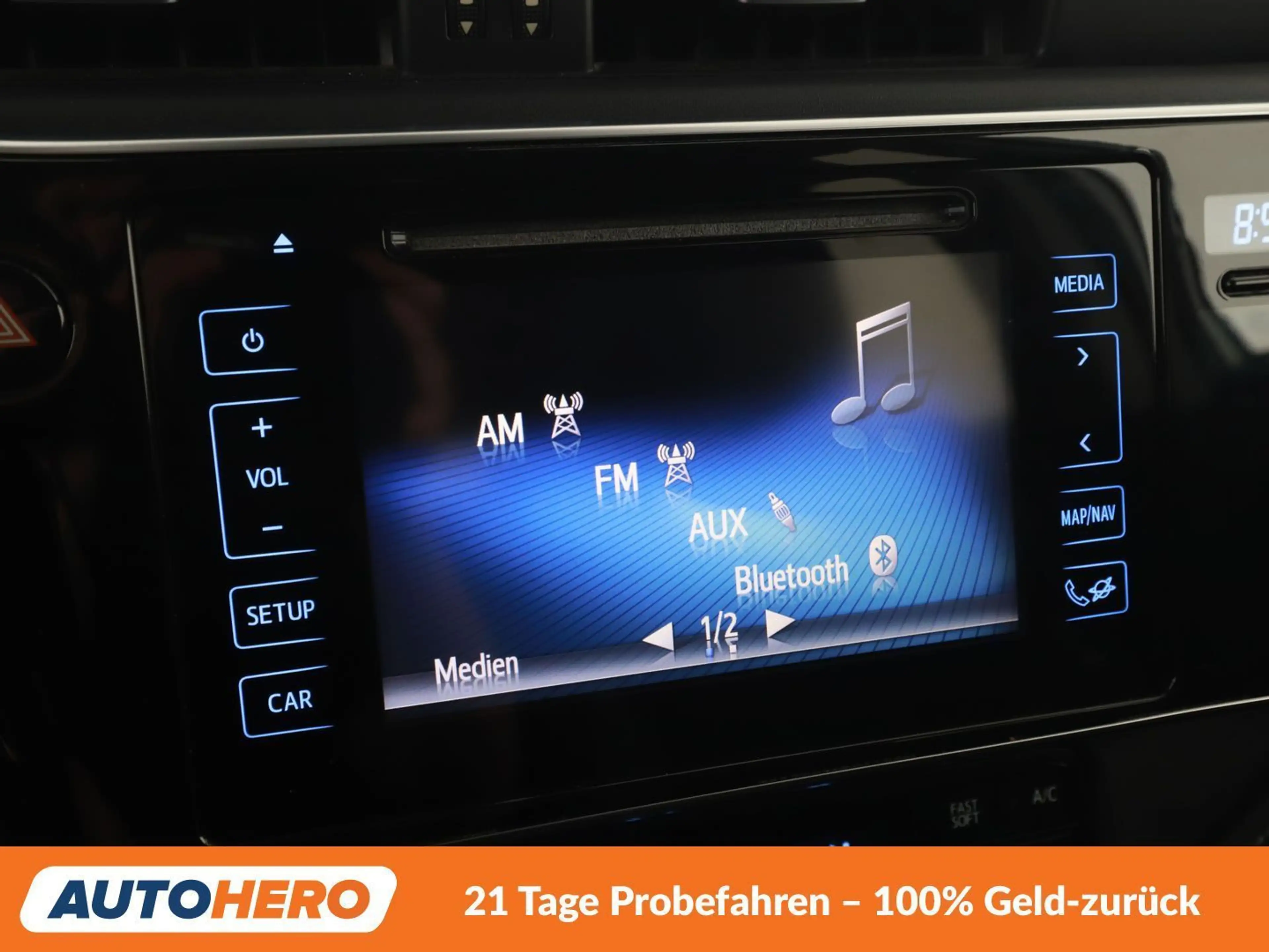 Toyota Auris 1.8 Hybrid Active — photo 21
