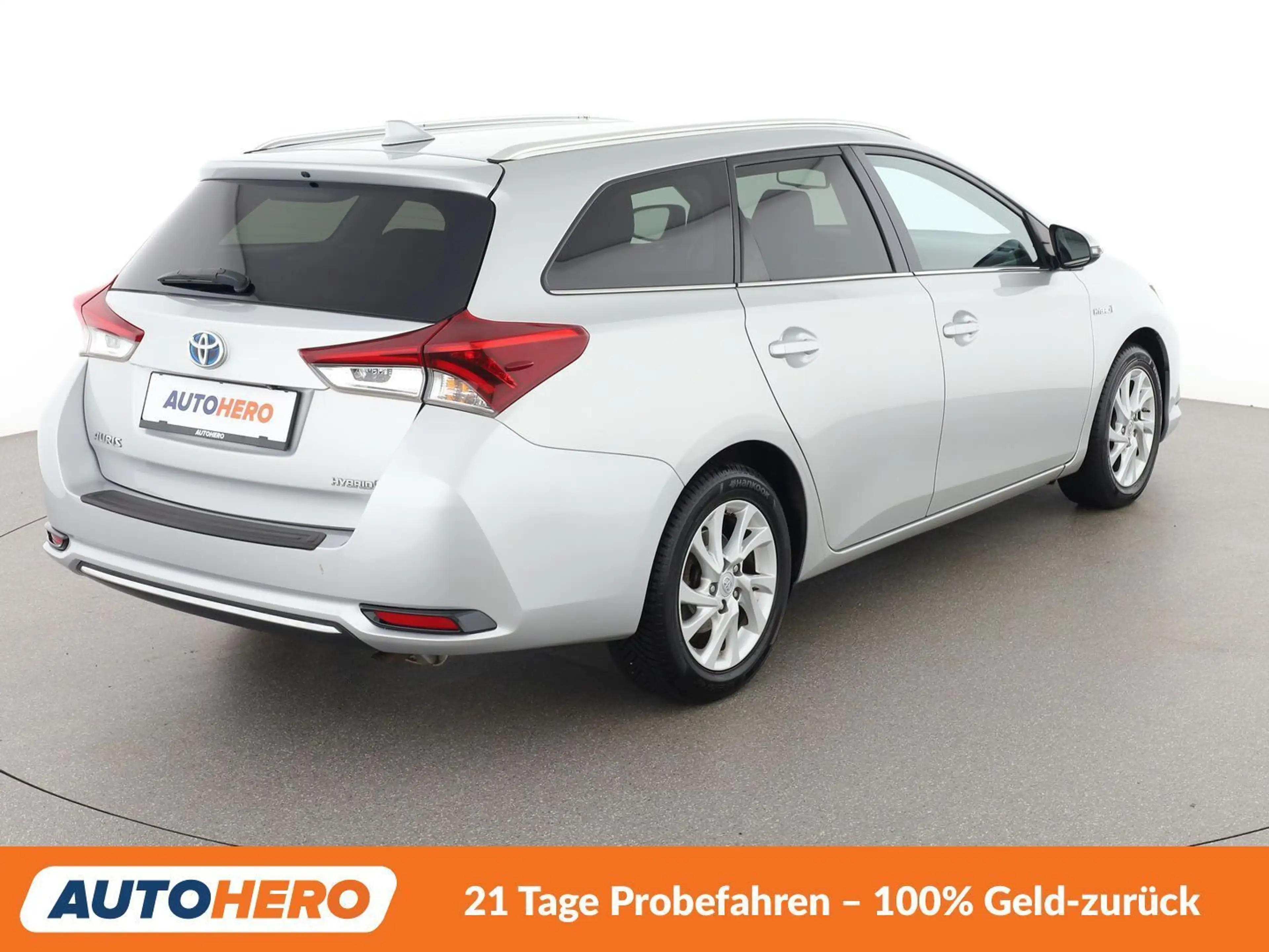 Toyota Auris 1.8 Hybrid Active — photo 6