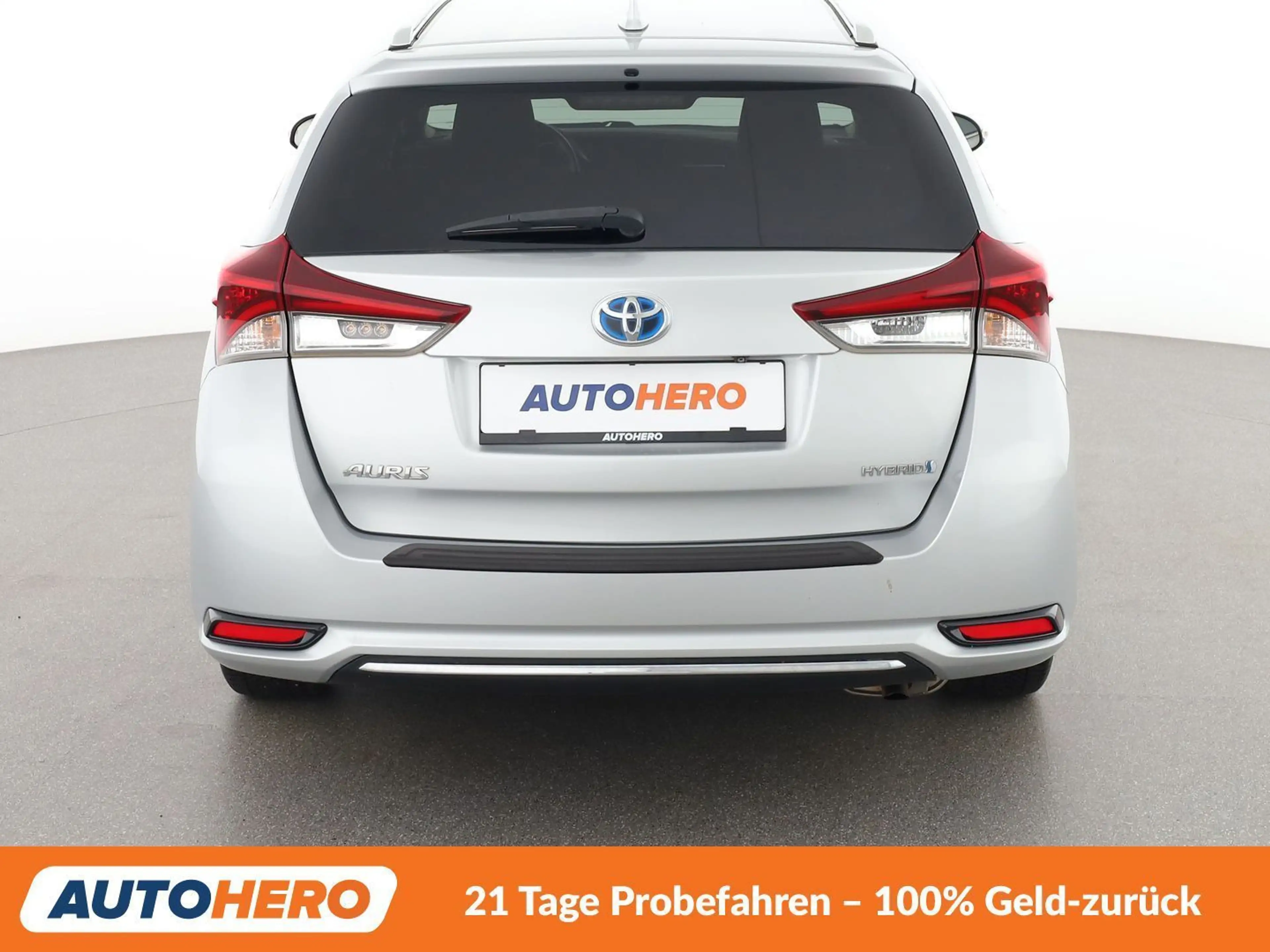 Toyota Auris 1.8 Hybrid Active — photo 5