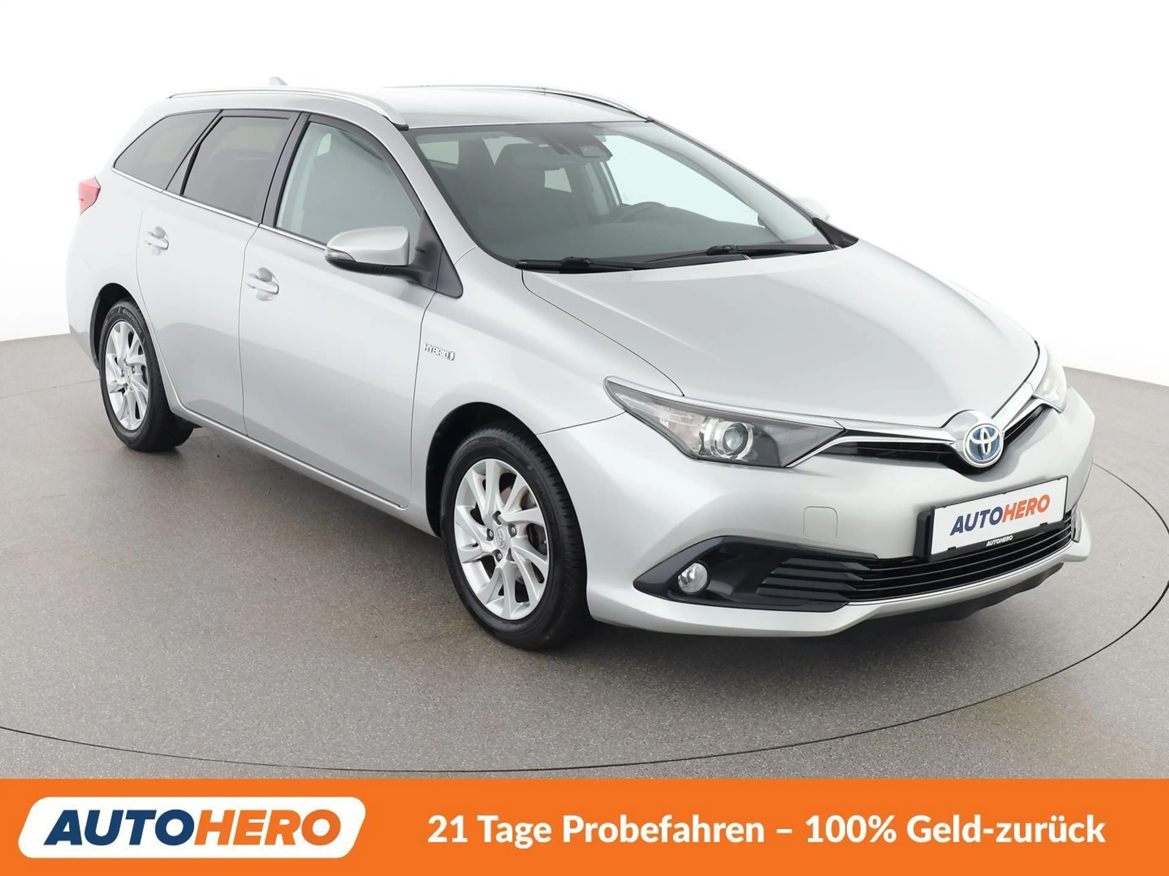 Toyota Auris 1.8 Hybrid Active — photo 8