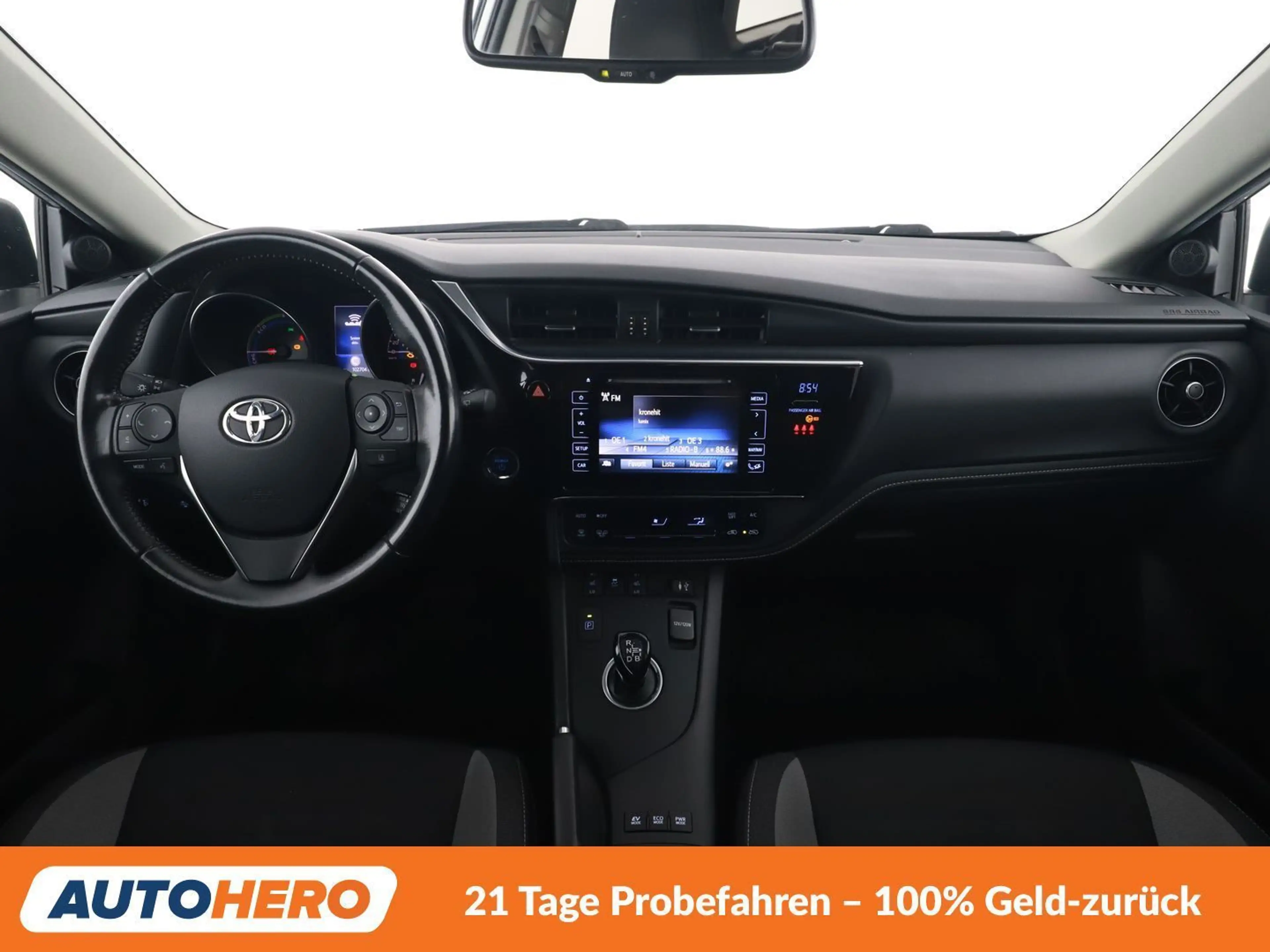 Toyota Auris 1.8 Hybrid Active — photo 12