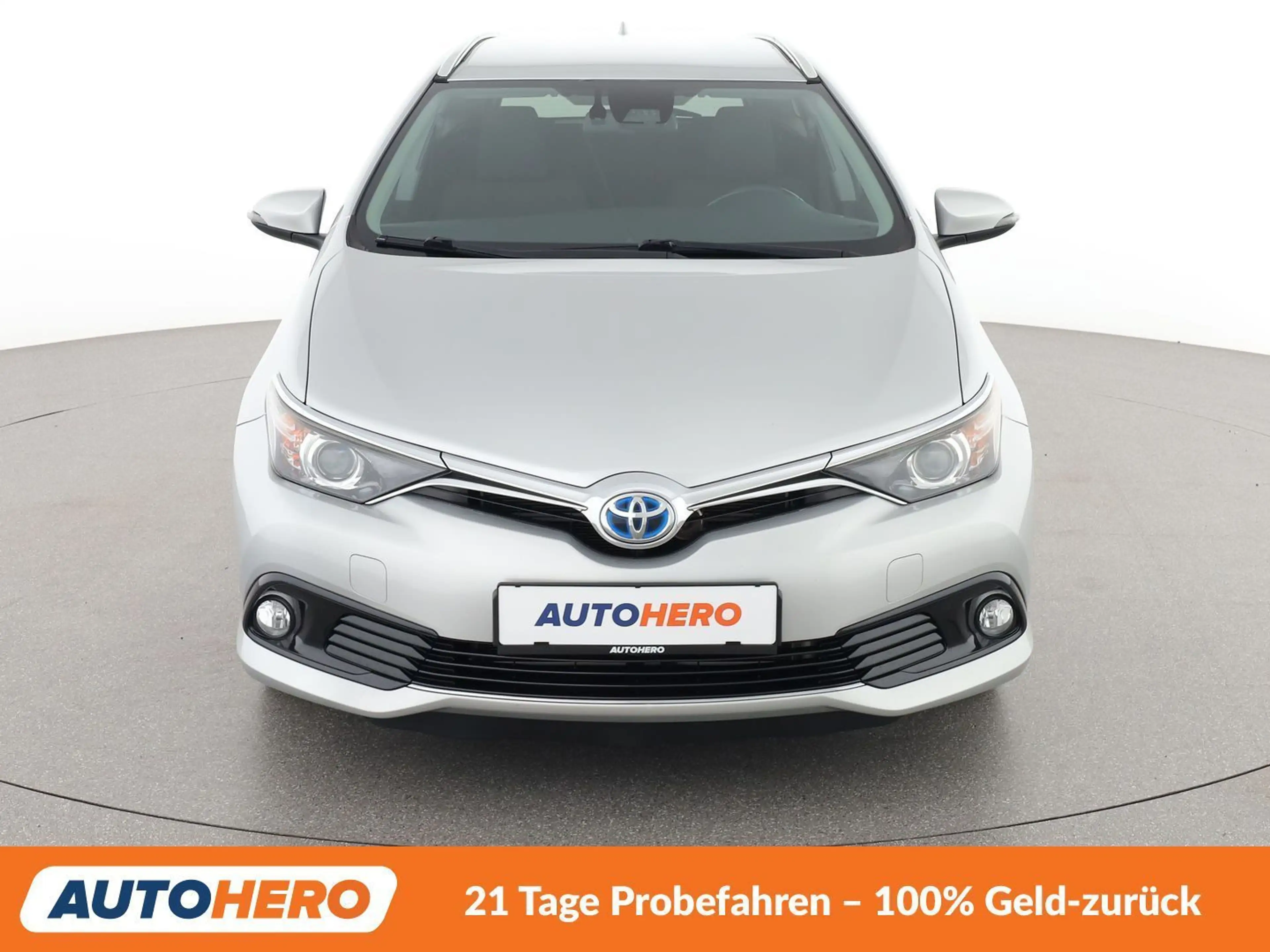 Toyota Auris 1.8 Hybrid Active — photo 9