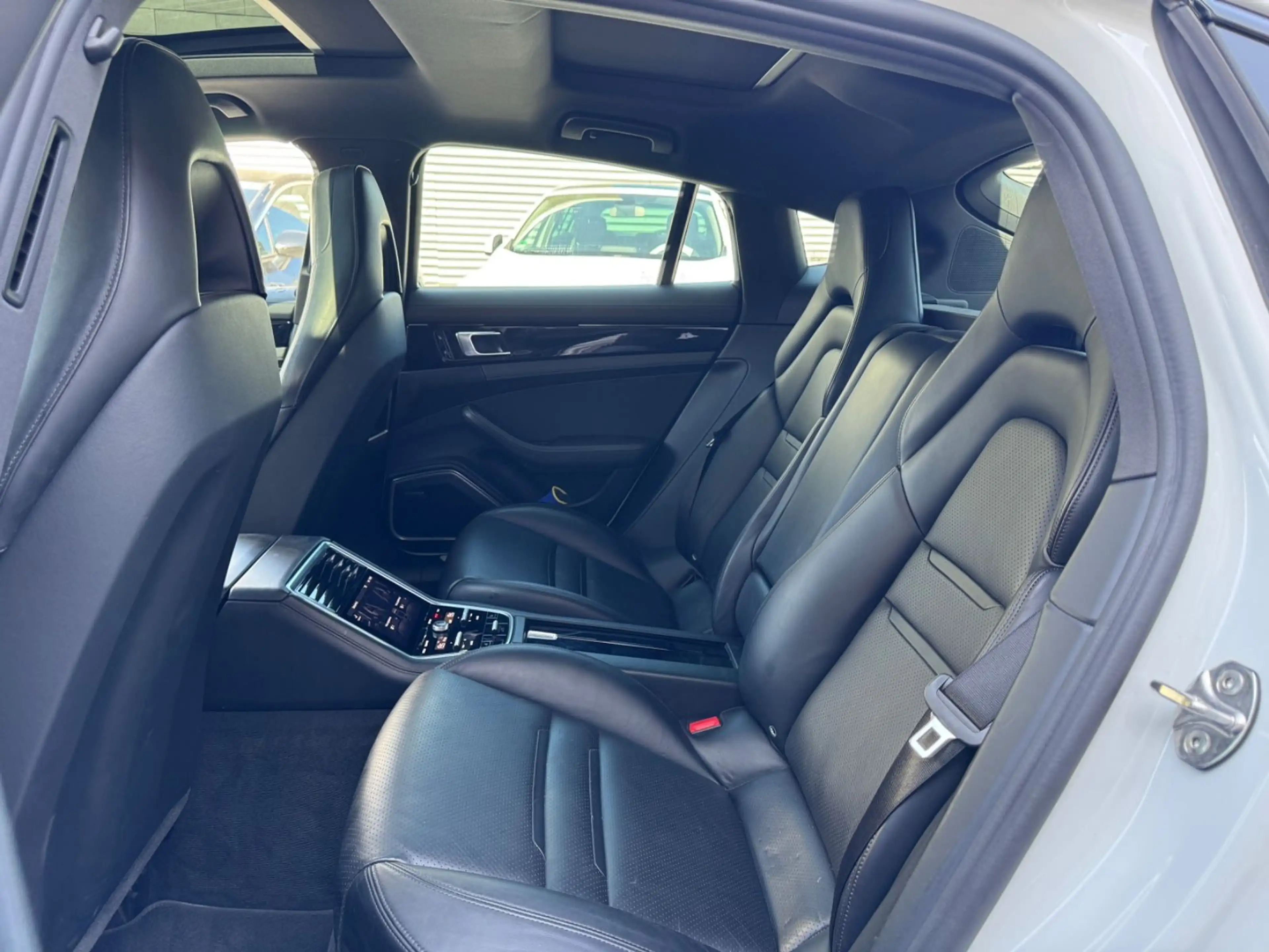 Porsche Panamera 4 S Diesel*Sport Design*Chrono*Pano* — photo 9