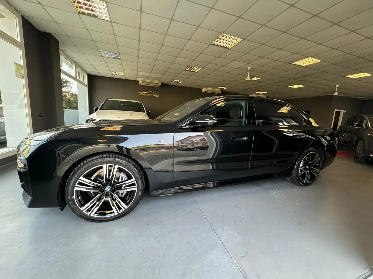 BMW 740 740d mhev xdrive MSport auto Fekete - 1