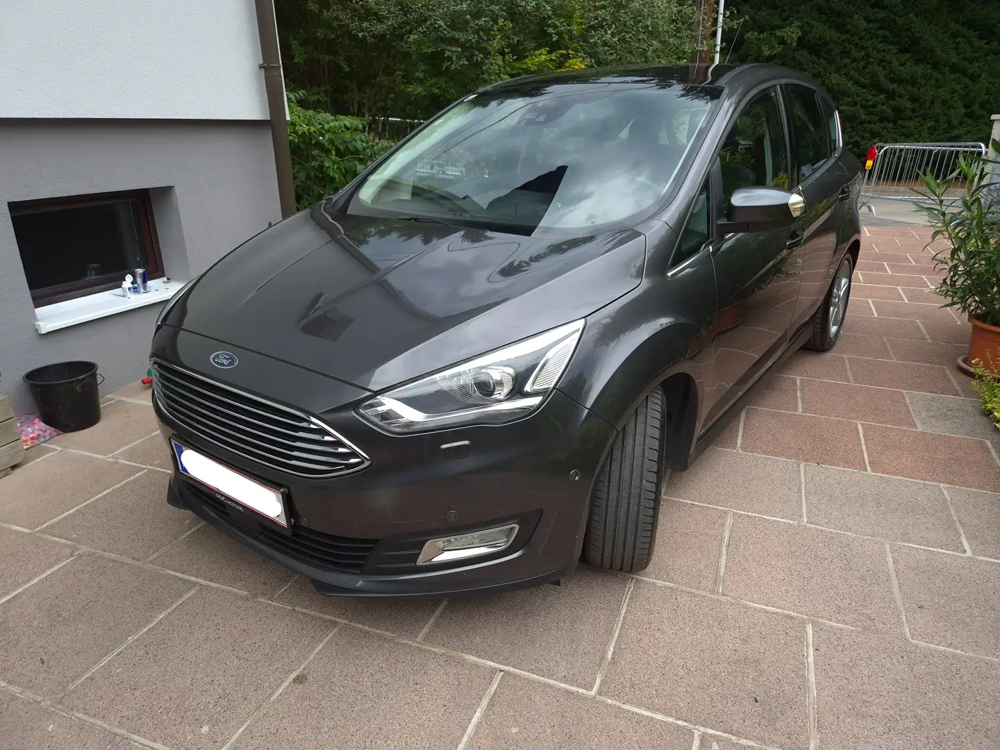Ford C-Max C-MAX Titanium 1,5 EcoBoost Titanium Grau - 2