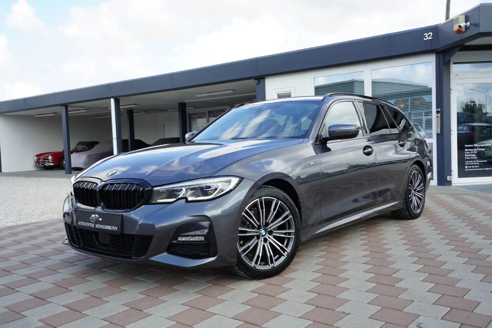 BMW 320 d*xDrive*M Sport*Laser*ACC*Kamera*LiveCockpit Grijs - 1