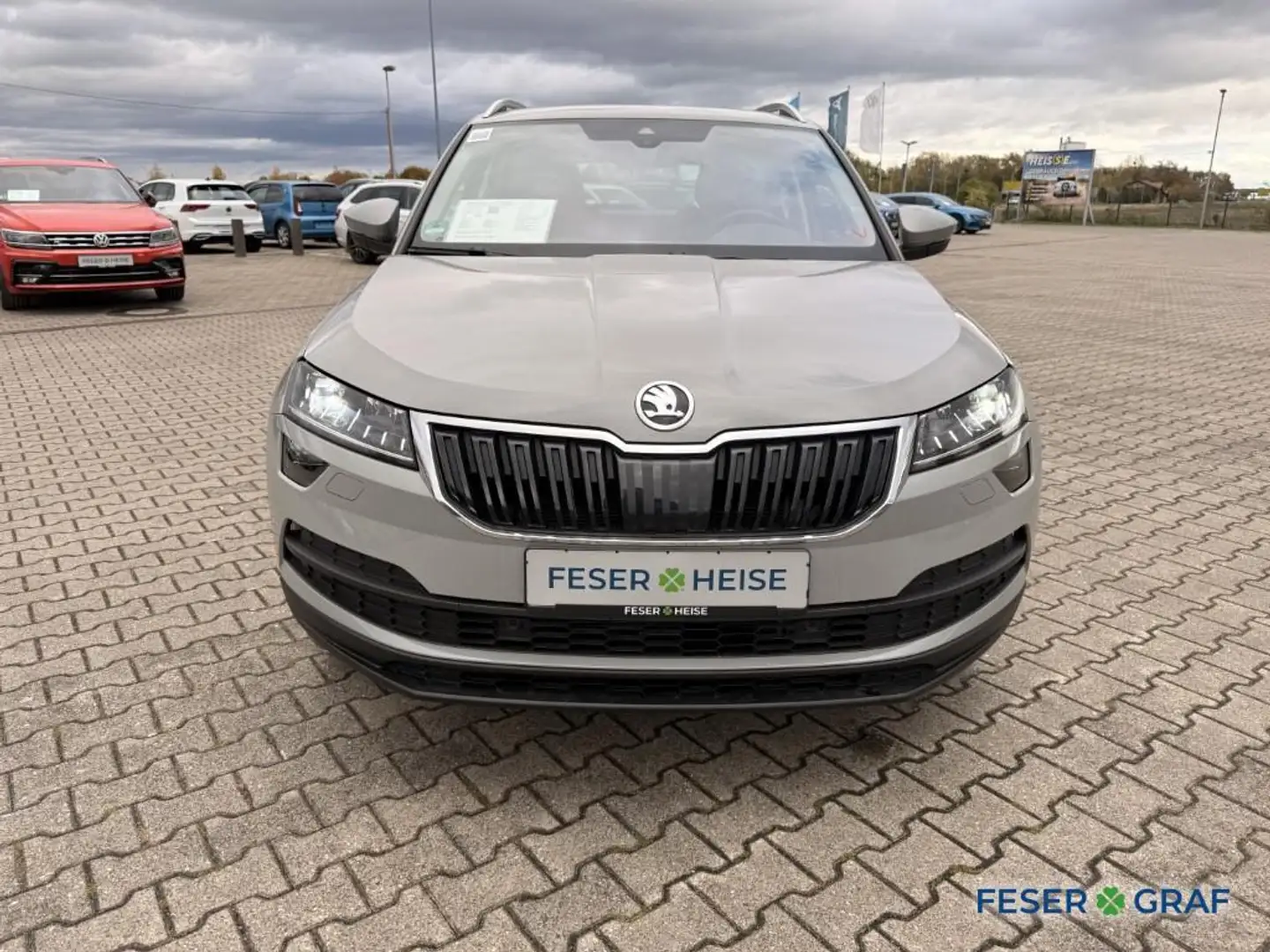 Skoda Karoq 1.5 TSI DSG Style AHK*TravellerPlus*VC*LED*Pano*Re Grey - 2