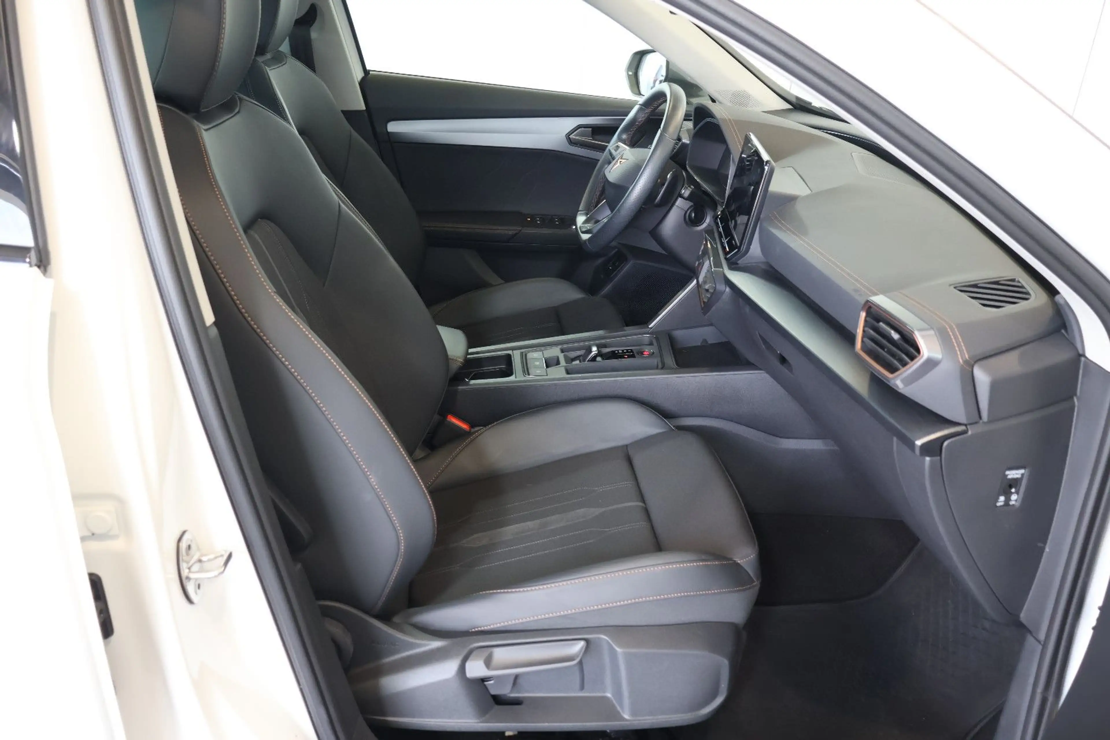 CUPRA Formentor 1.5 TSI AID+ACC+KEY+LED+LANE+18" — photo 14
