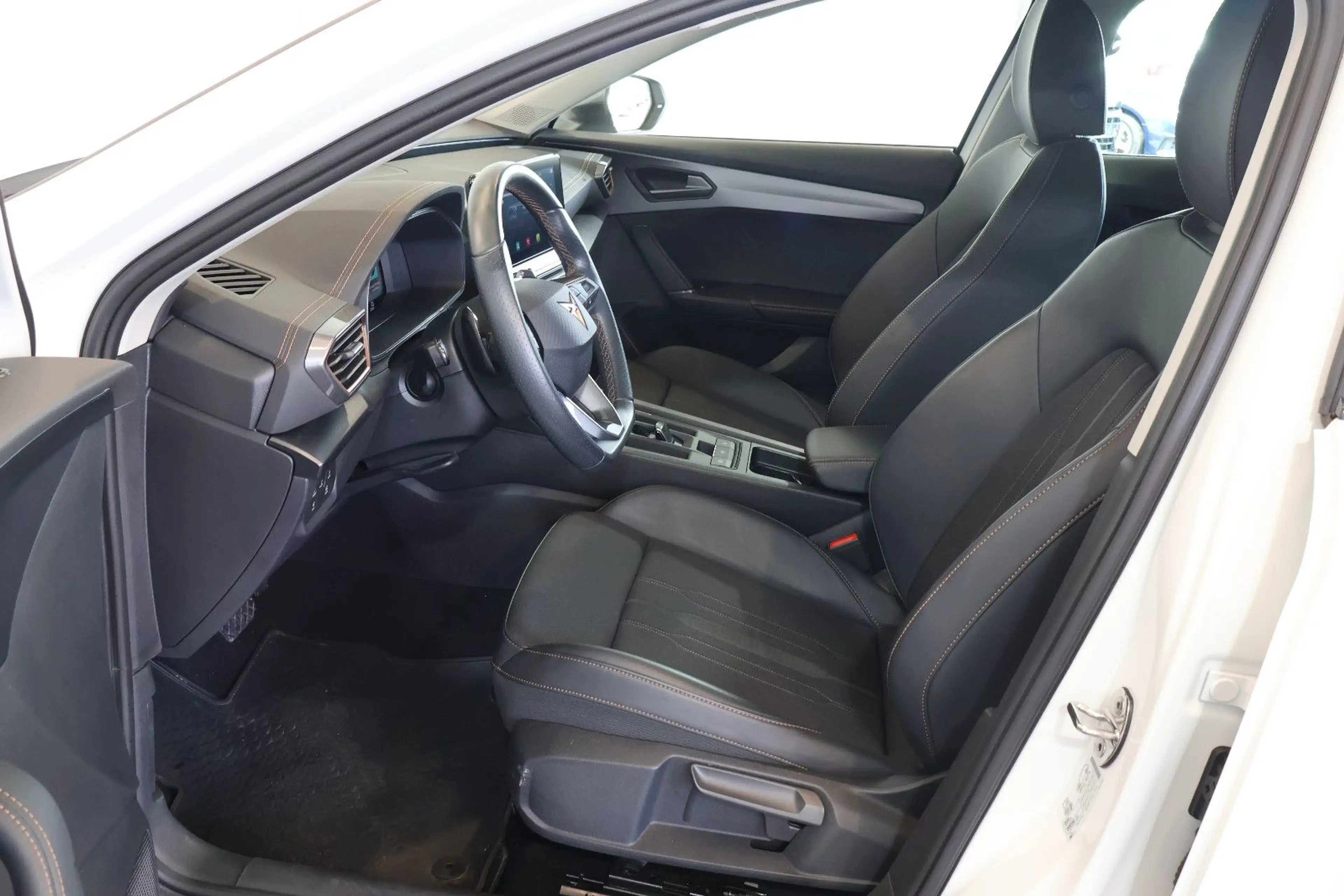 CUPRA Formentor 1.5 TSI AID+ACC+KEY+LED+LANE+18" — photo 11