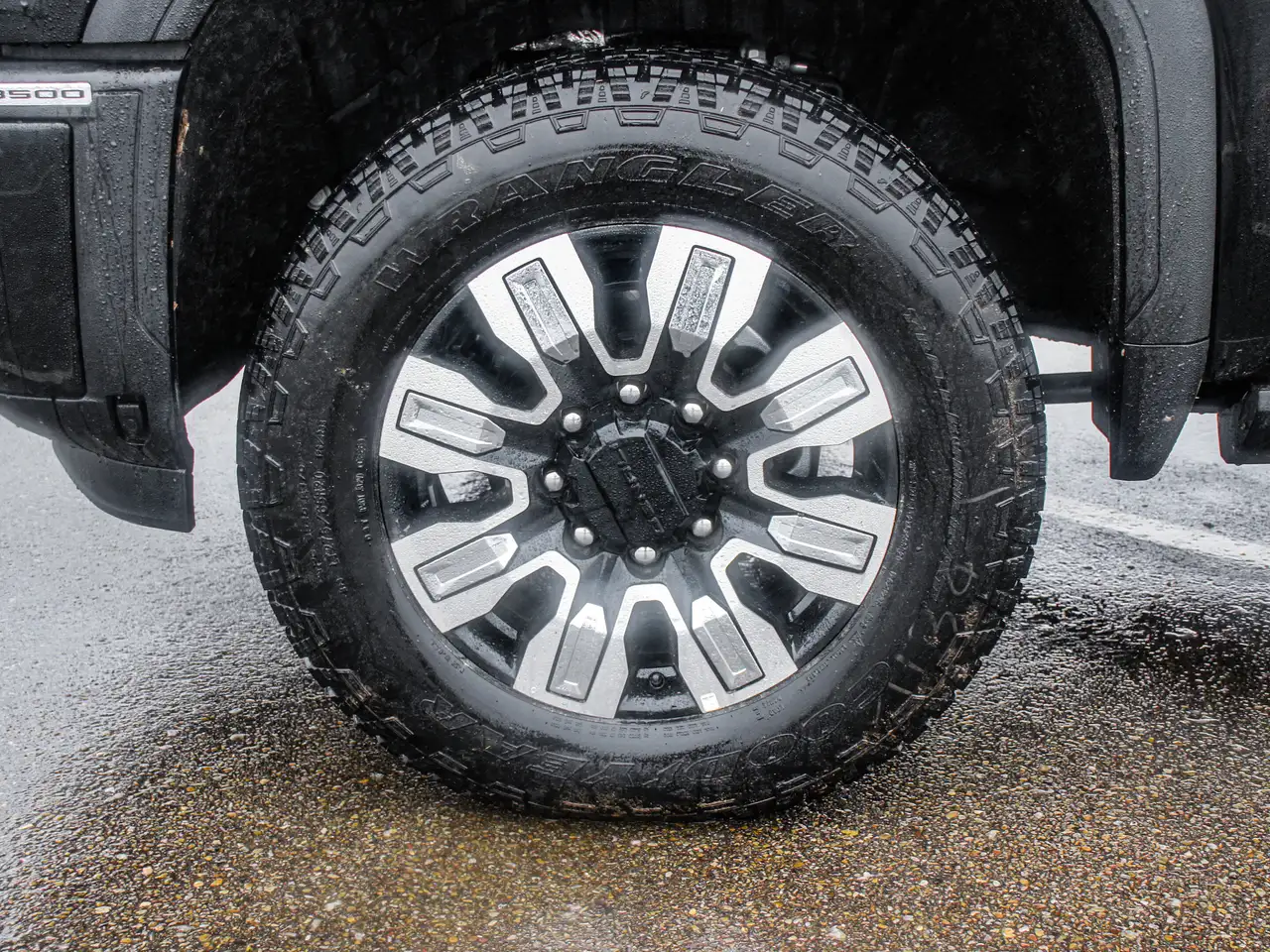 GMC Sierra 3500HD снимка GMC Sierra 3500HD