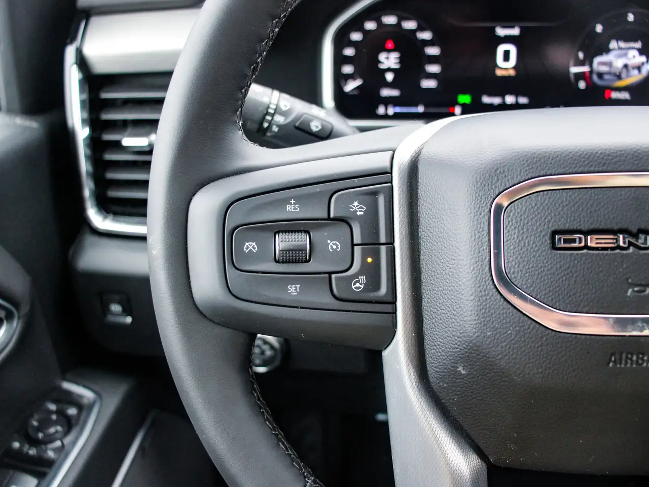 GMC Sierra 3500HD снимка GMC Sierra 3500HD