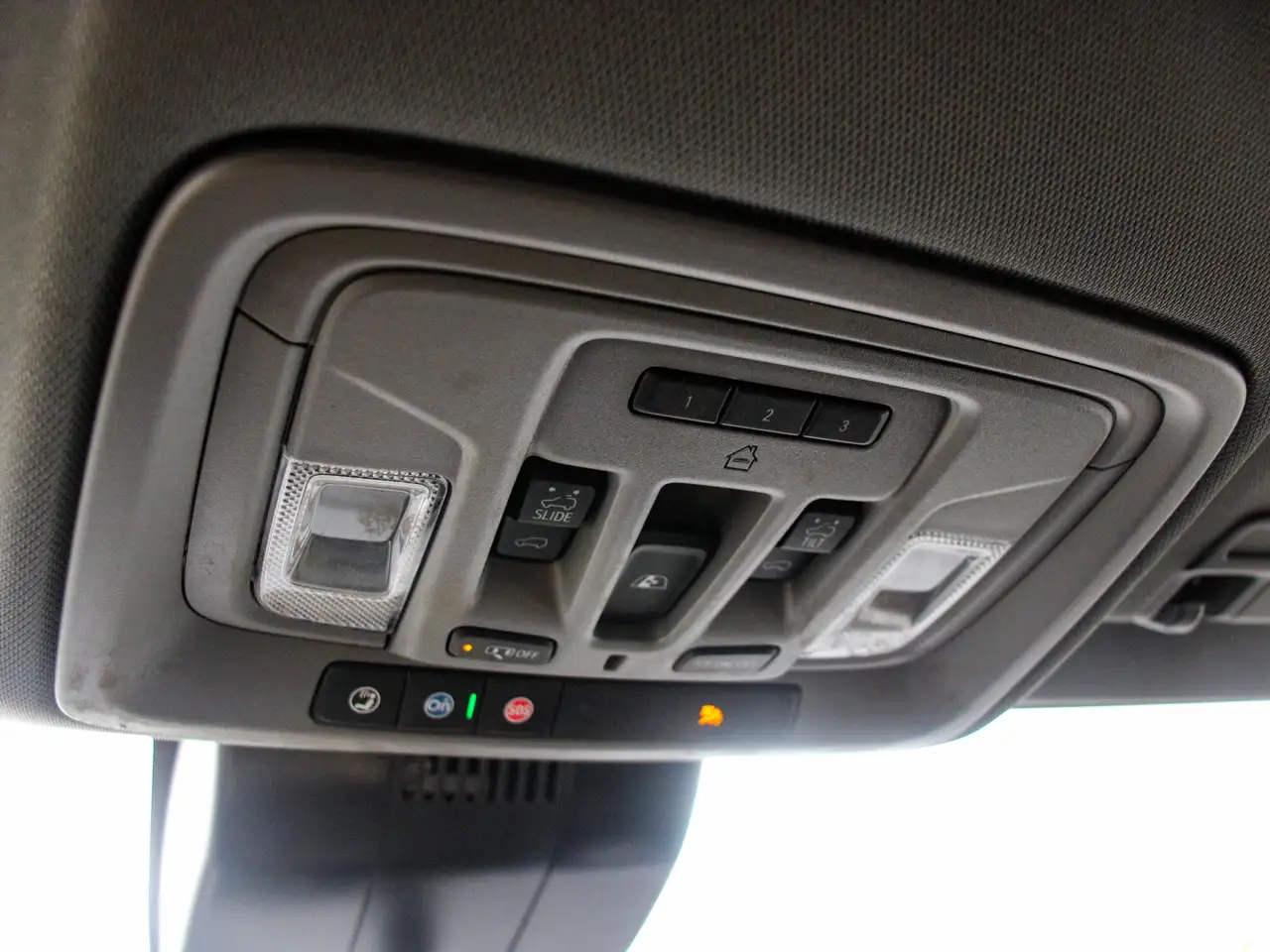 GMC Sierra 3500HD снимка GMC Sierra 3500HD