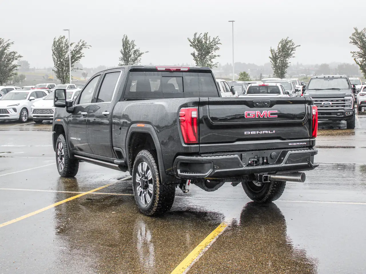 GMC Sierra 3500HD снимка GMC Sierra 3500HD