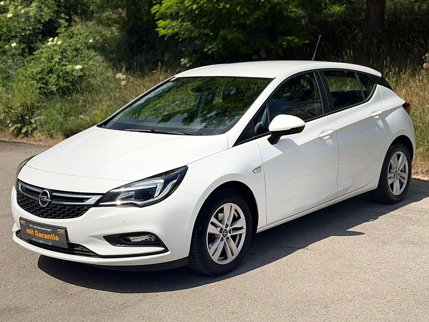 Opel Astra 1,0 Turbo ecoflex 1.Besitz|sehr gute Ausstattun... Weiß - 2