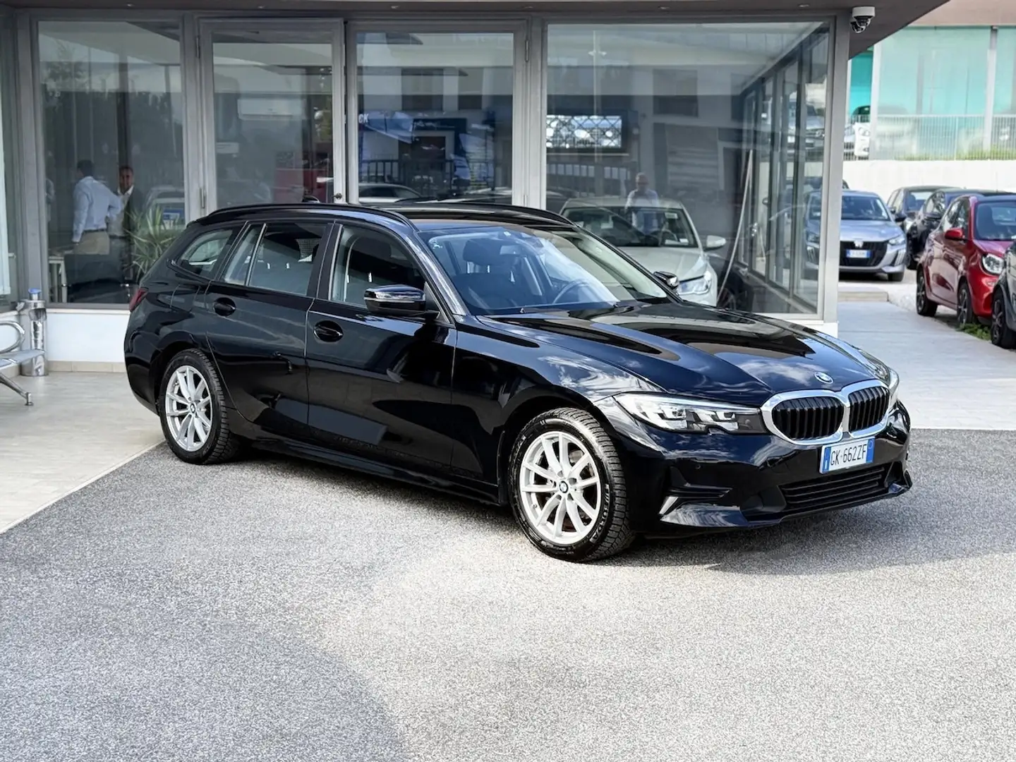 BMW 318 2.0 Benzina 156CV E6 Automatica - 2022 Schwarz - 1