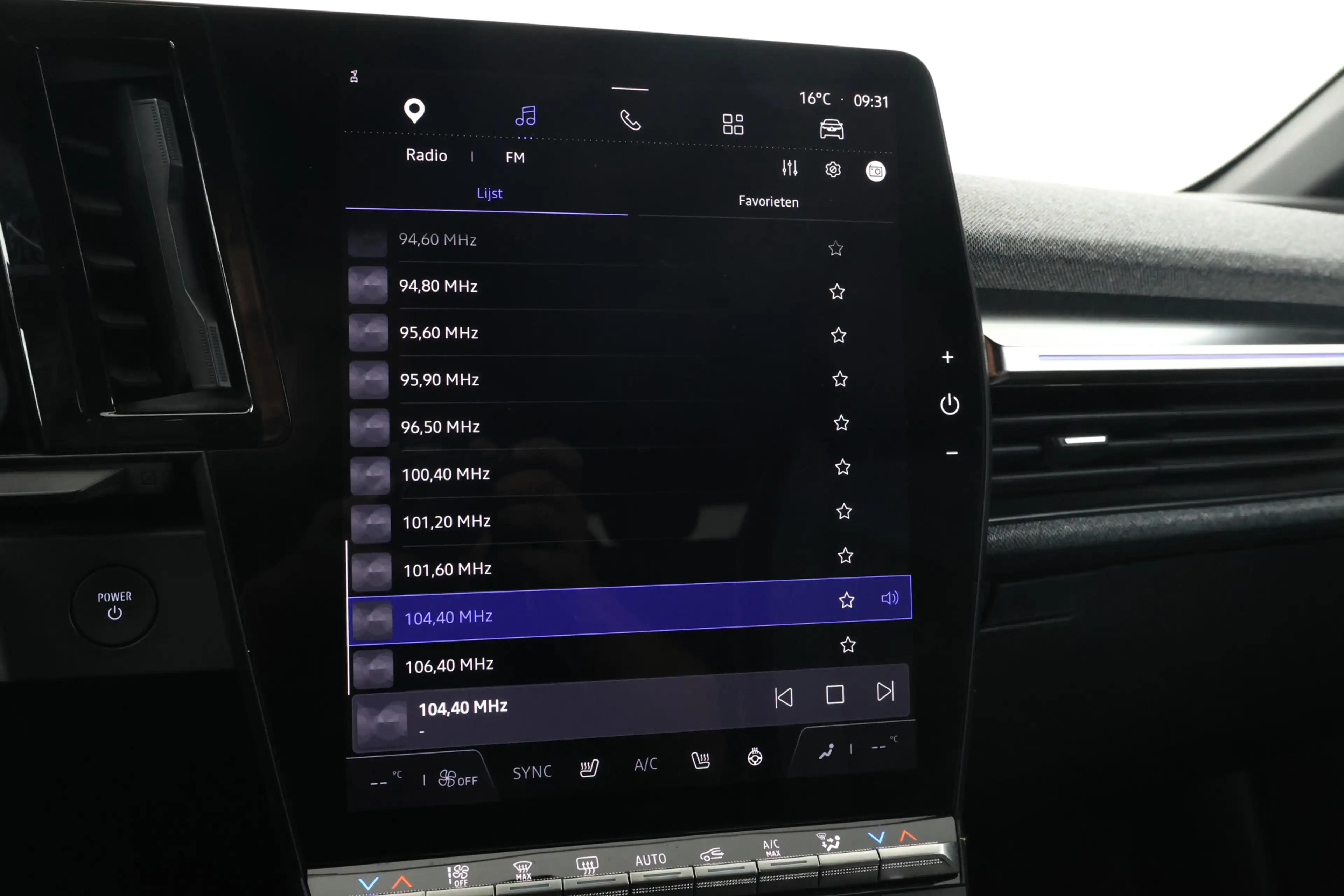 Renault Megane E-Tech EV60 Optimum Charge Techno Adaptive Cruise, Apple — photo 24