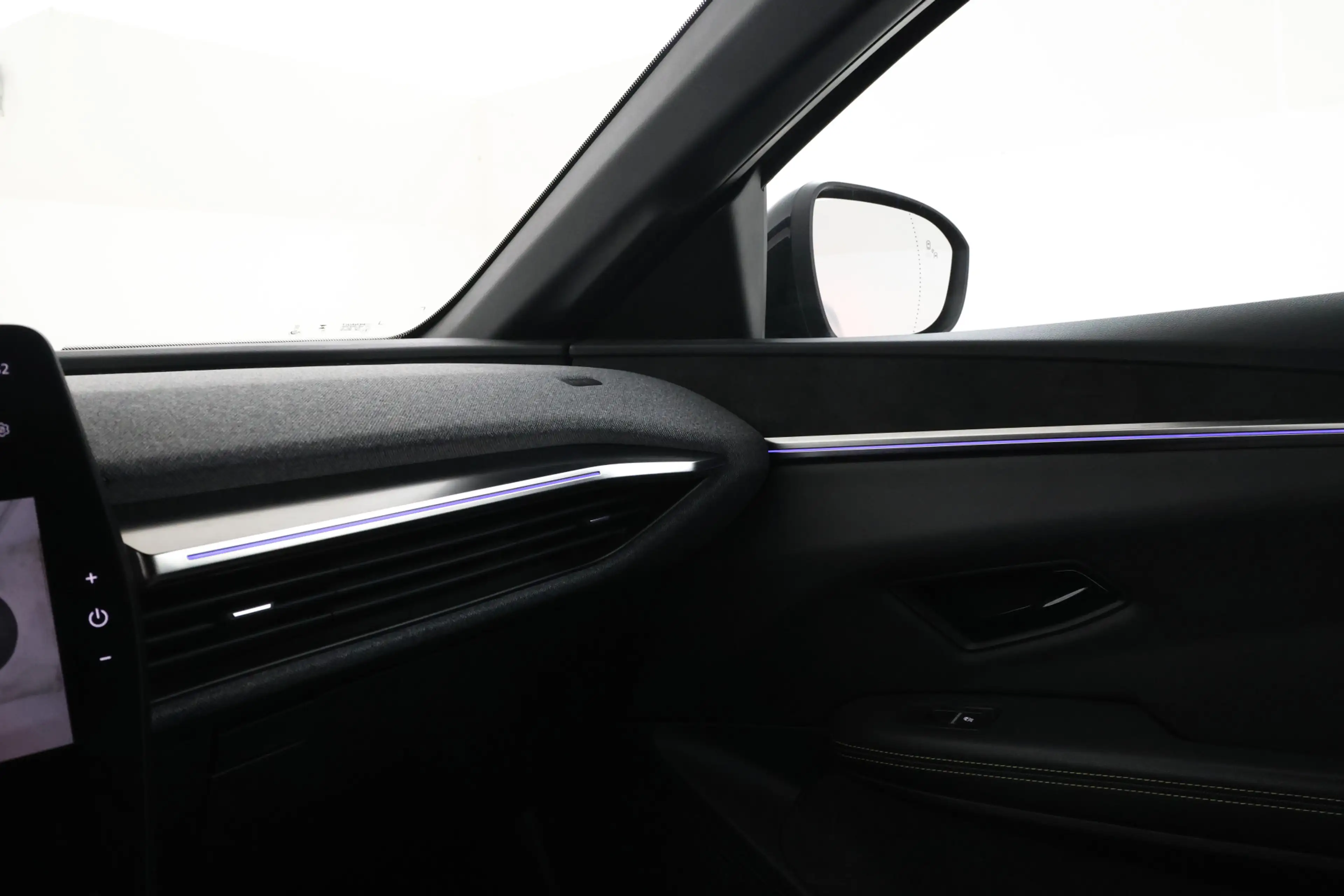 Renault Megane E-Tech EV60 Optimum Charge Techno Adaptive Cruise, Apple — photo 33