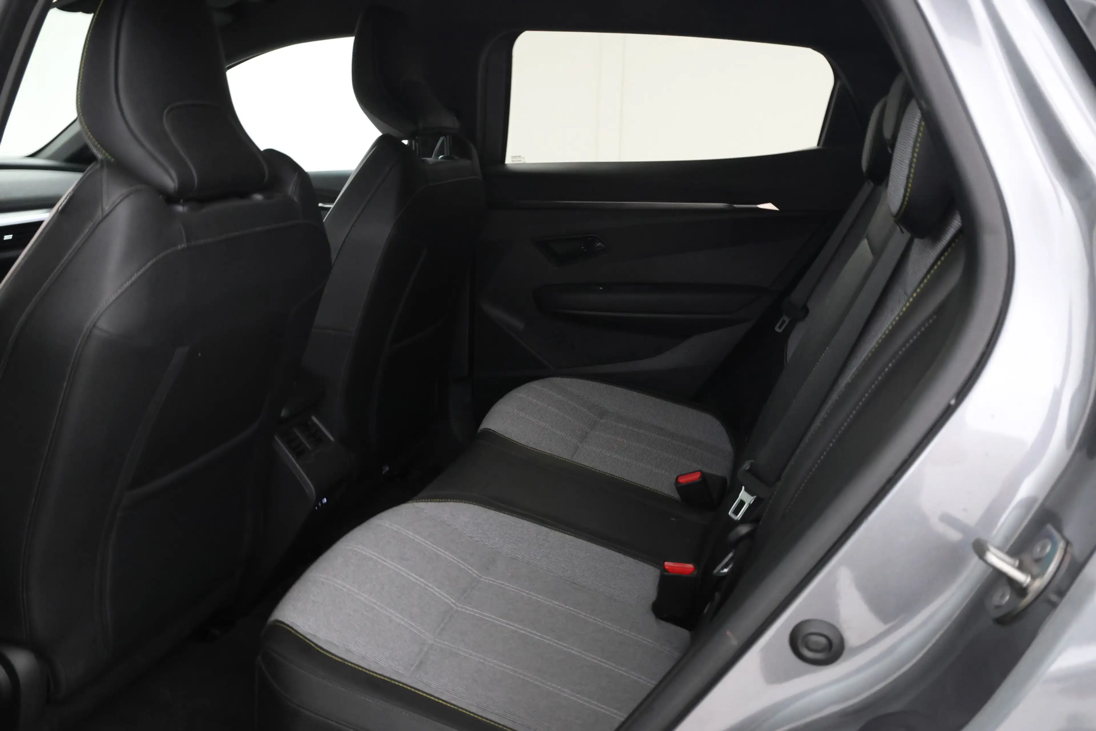 Renault Megane E-Tech EV60 Optimum Charge Techno Adaptive Cruise, Apple — photo 35