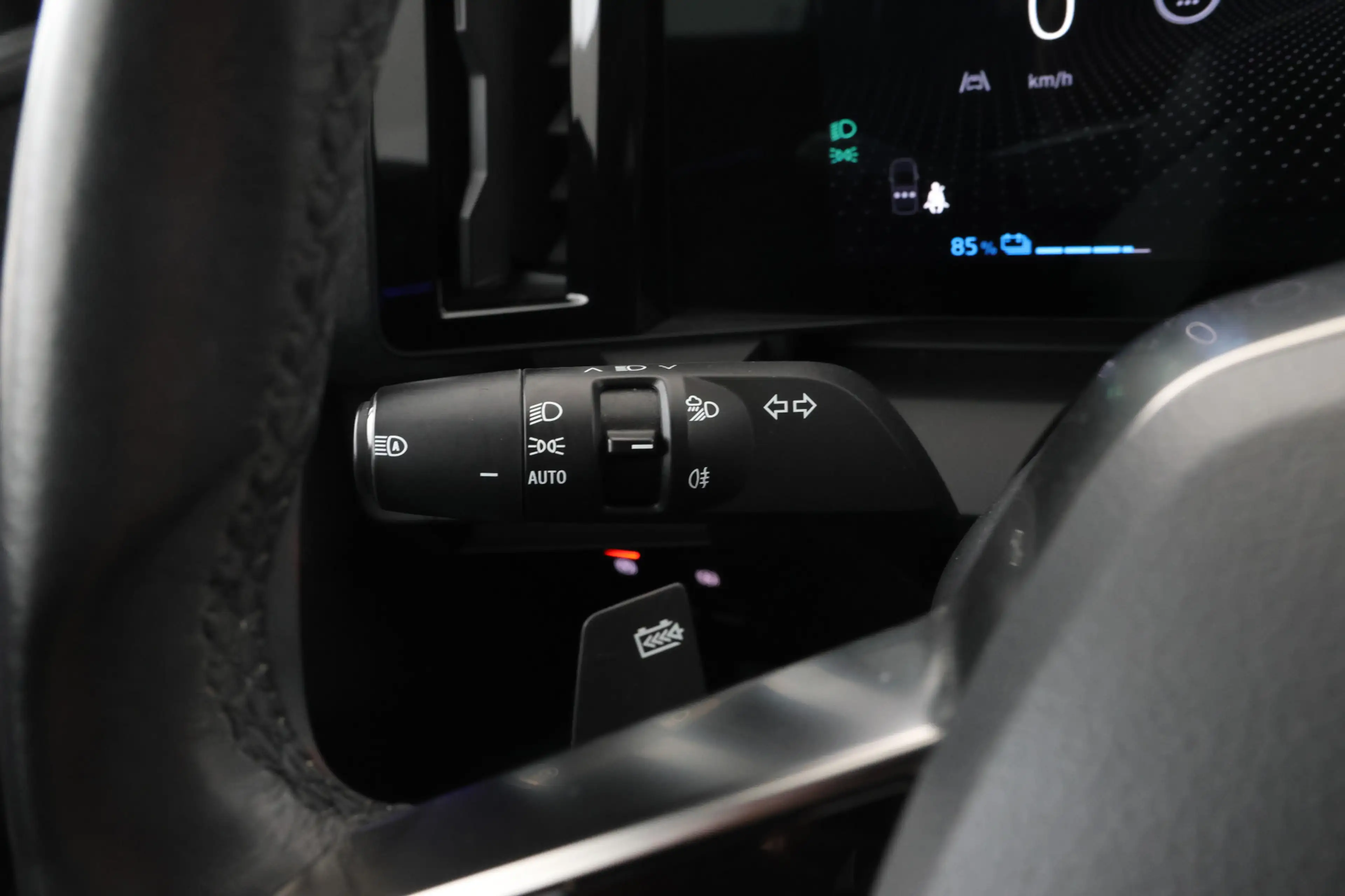 Renault Megane E-Tech EV60 Optimum Charge Techno Adaptive Cruise, Apple — photo 21