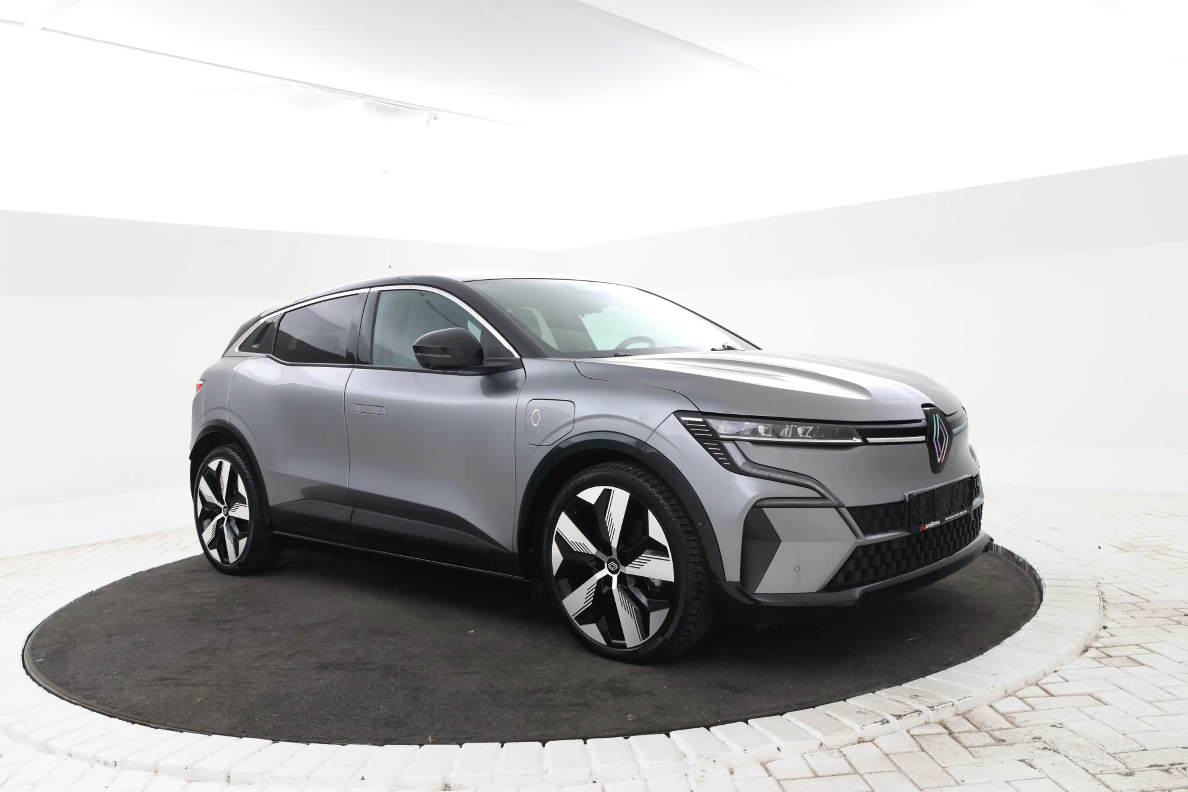 Renault Megane E-Tech EV60 Optimum Charge Techno Adaptive Cruise, Apple — photo 4