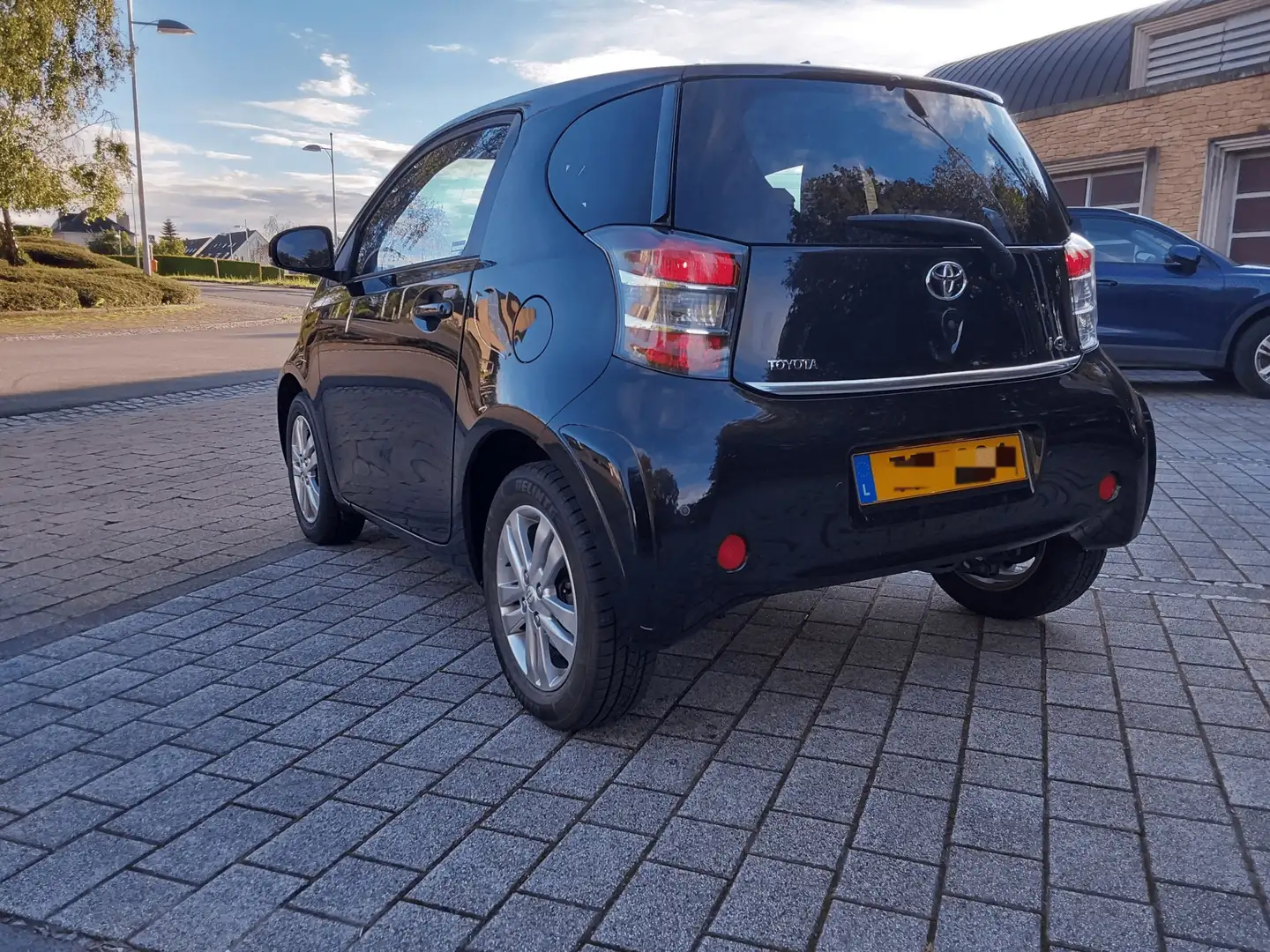 Toyota iQ !! 40.000 KM !! 1.4 D-4D 90CV 4 CYLINDRES 6 VITESS Negro - 2