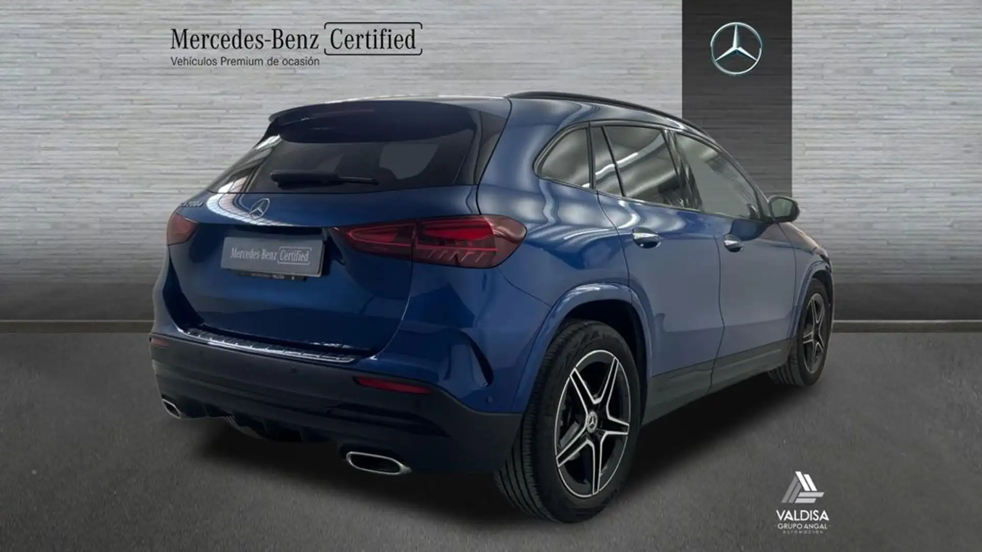 Mercedes-Benz GLA 200 D - 2