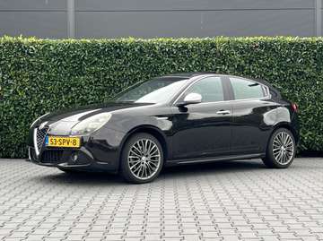 1.4 T Distinctive, NL AUTO, NAP LOGISCH, PANORAMAD