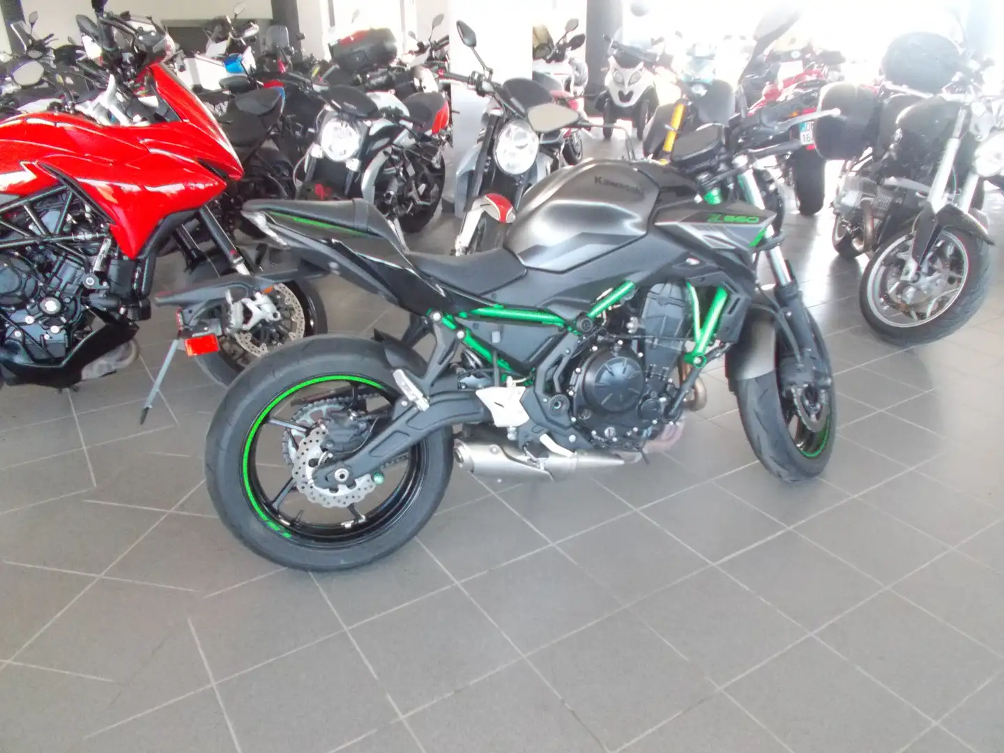 Kawasaki Z 650 Nero - 2