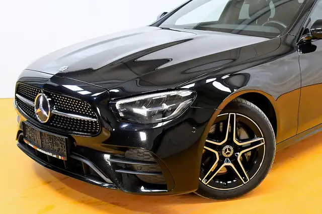 Mercedes-Benz E-Class view 7