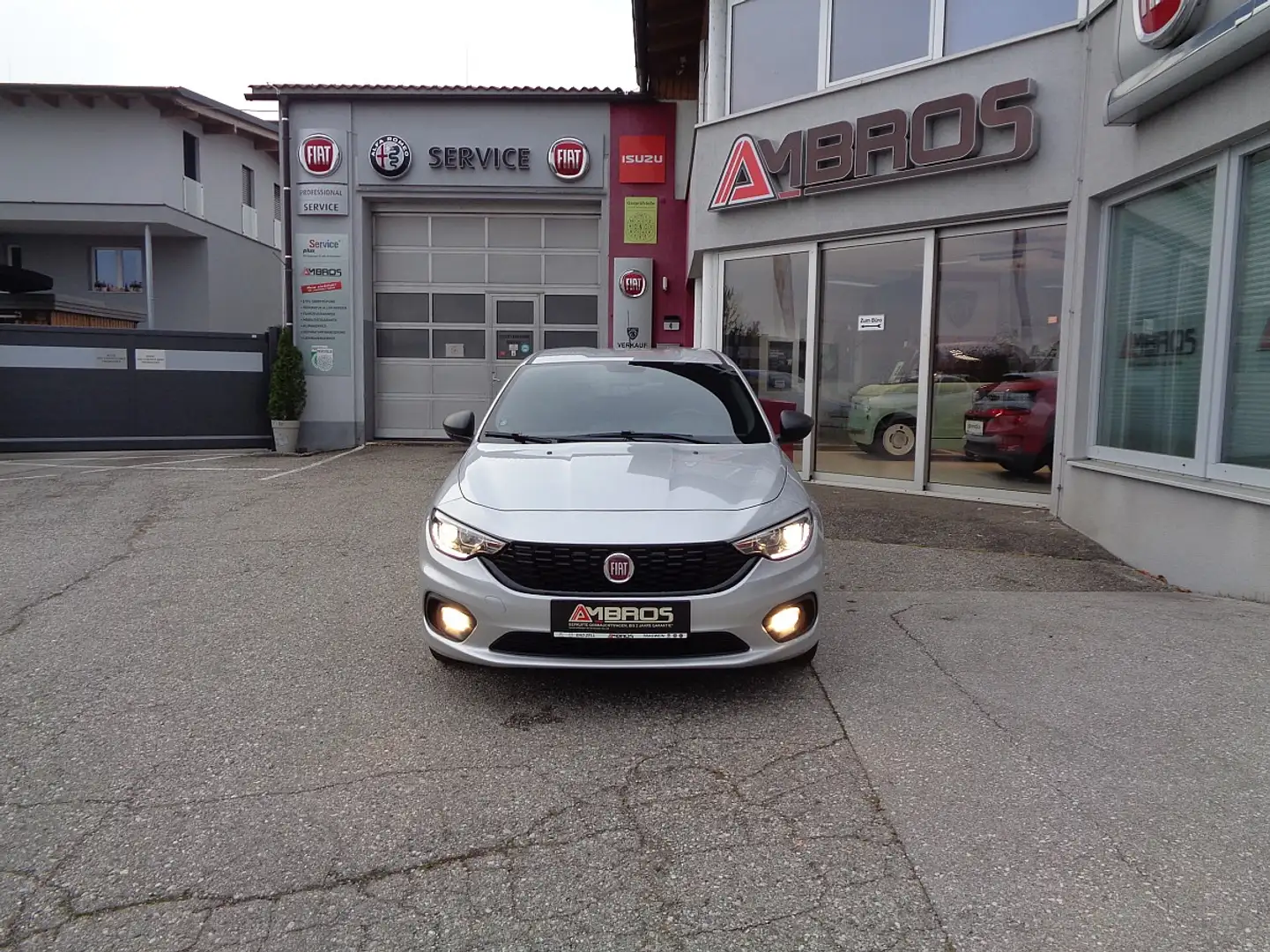 Fiat Tipo 1,4 16V 95 Street Benzin 1. BESITZ! 35.500KM! +... Argent - 2