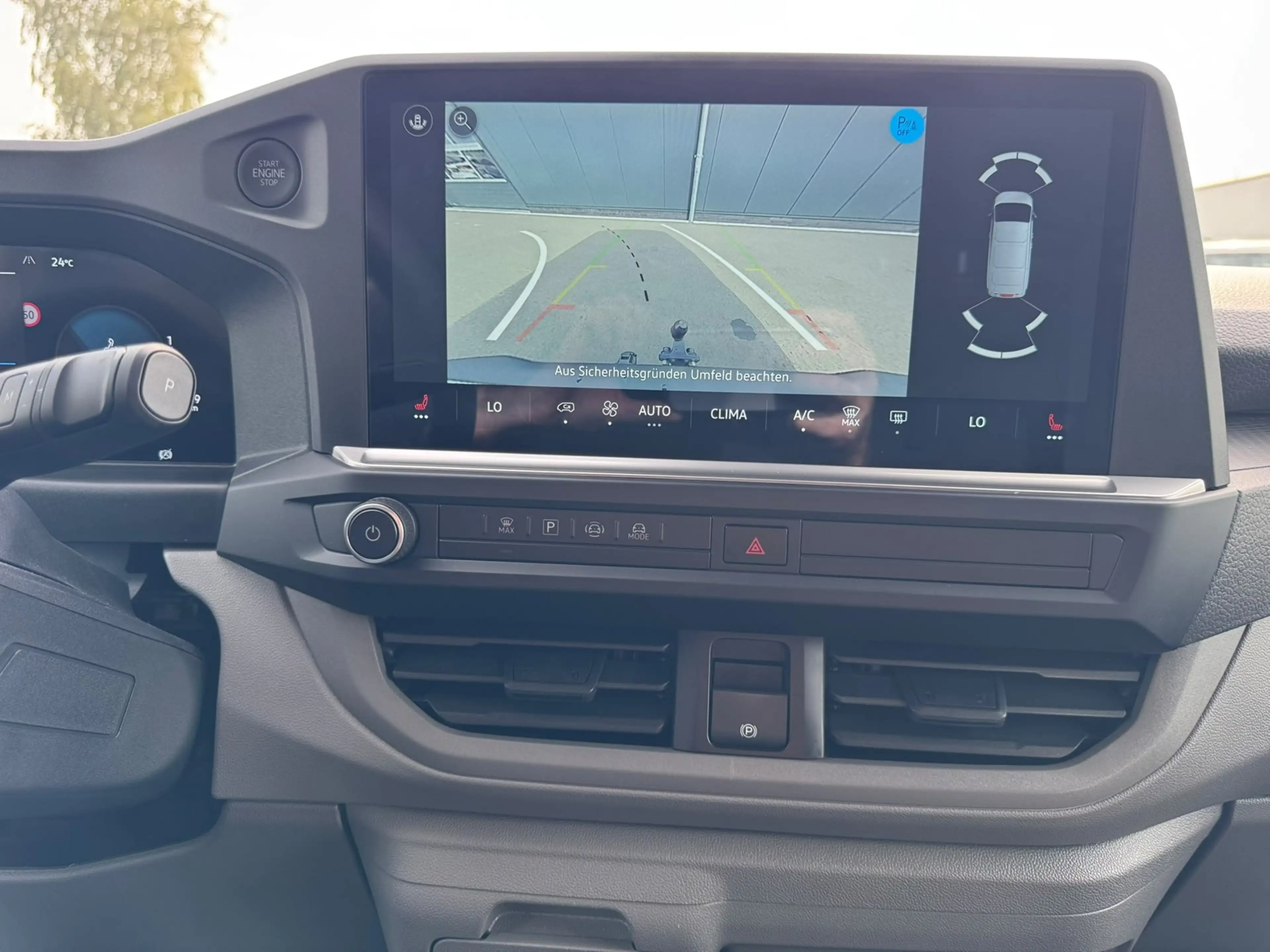 Volkswagen T7 Kombi LR 2.0TDI DSG 9 SITZE+AHK+KAMERA+LED+SHZ+ — photo 3