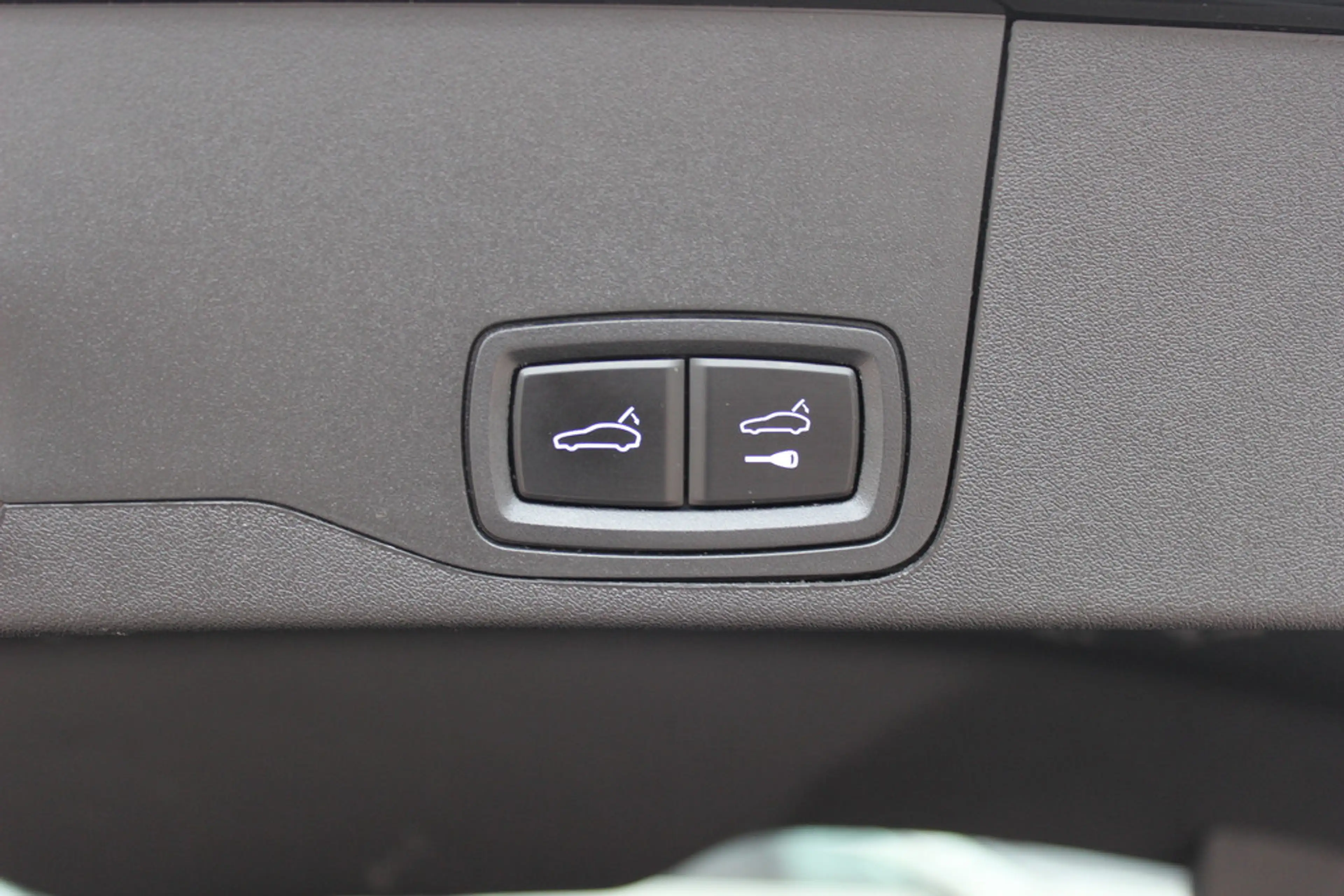 Porsche Taycan Sport Turismo 93 kWh / Panoramadak / 360Camera / P — photo 24