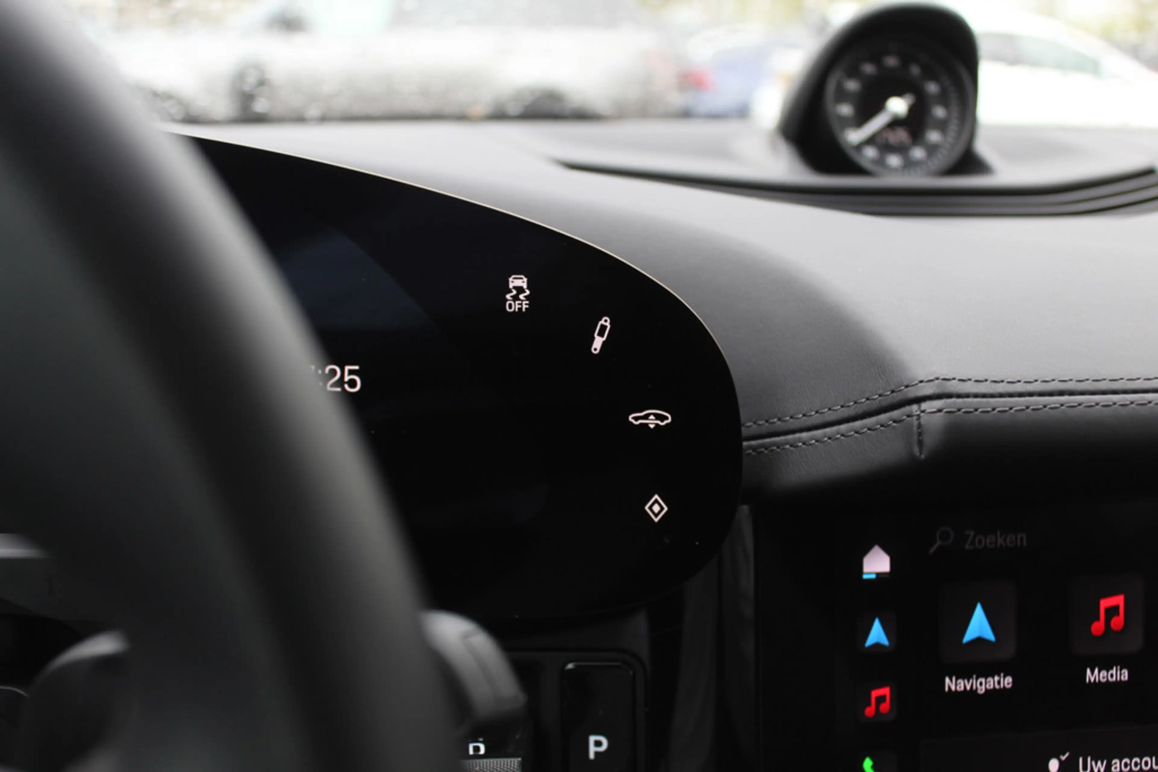Porsche Taycan Sport Turismo 93 kWh / Panoramadak / 360Camera / P — photo 21