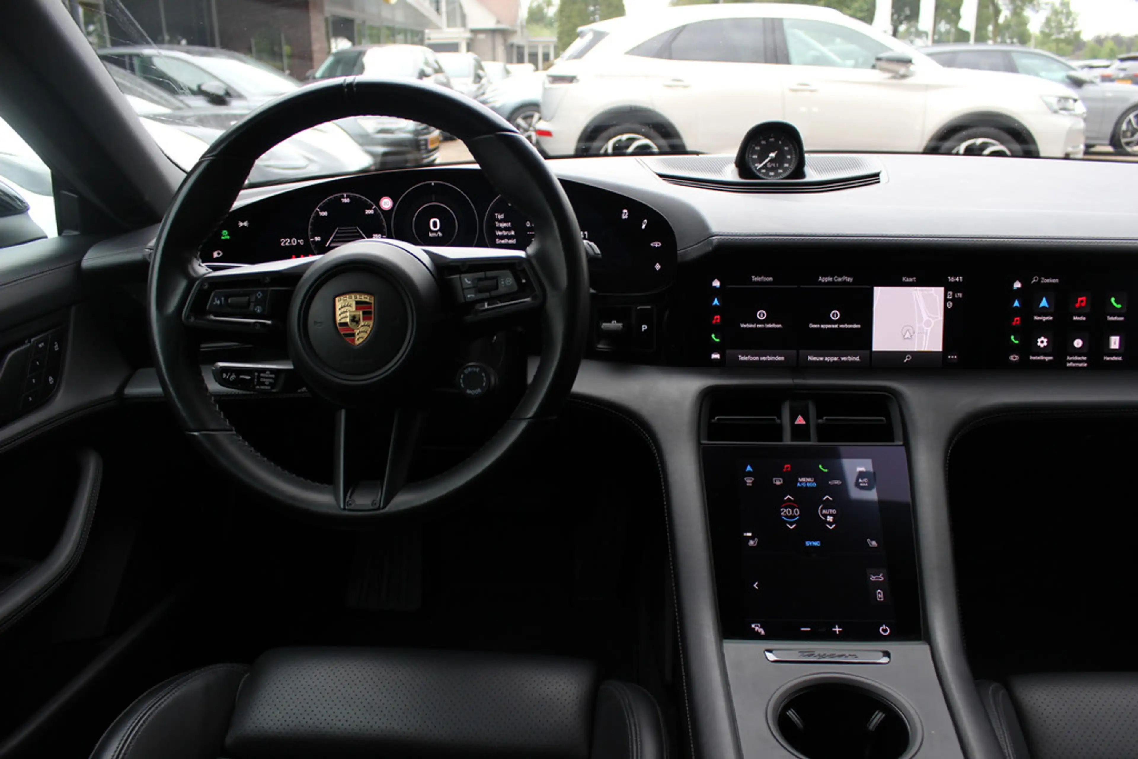 Porsche Taycan Sport Turismo 93 kWh / Panoramadak / 360Camera / P — photo 4