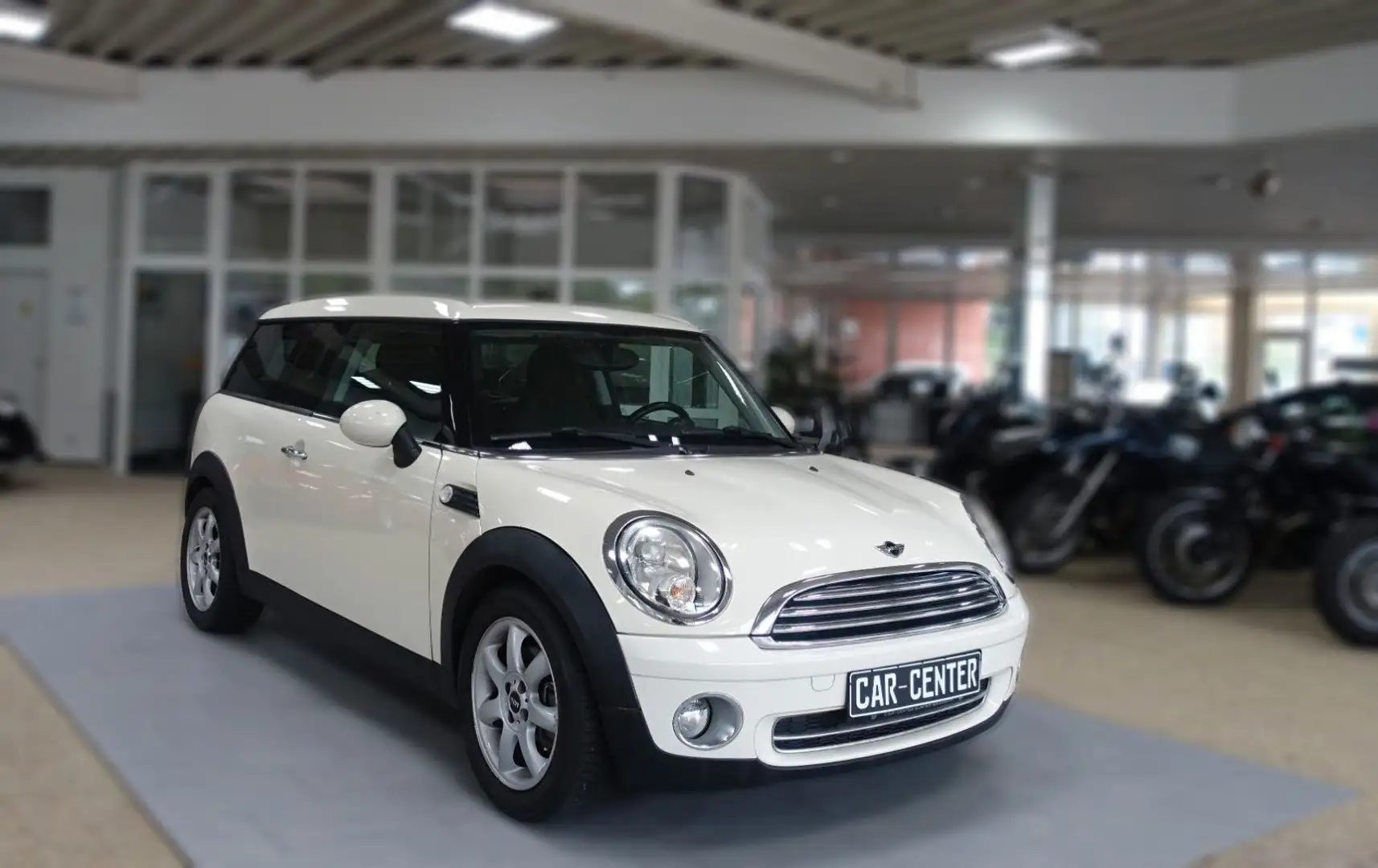 MINI One Clubman ONE 1.4 16V Clubman Salt Chrom Line; KLIMA/ LMF Weiß - 1