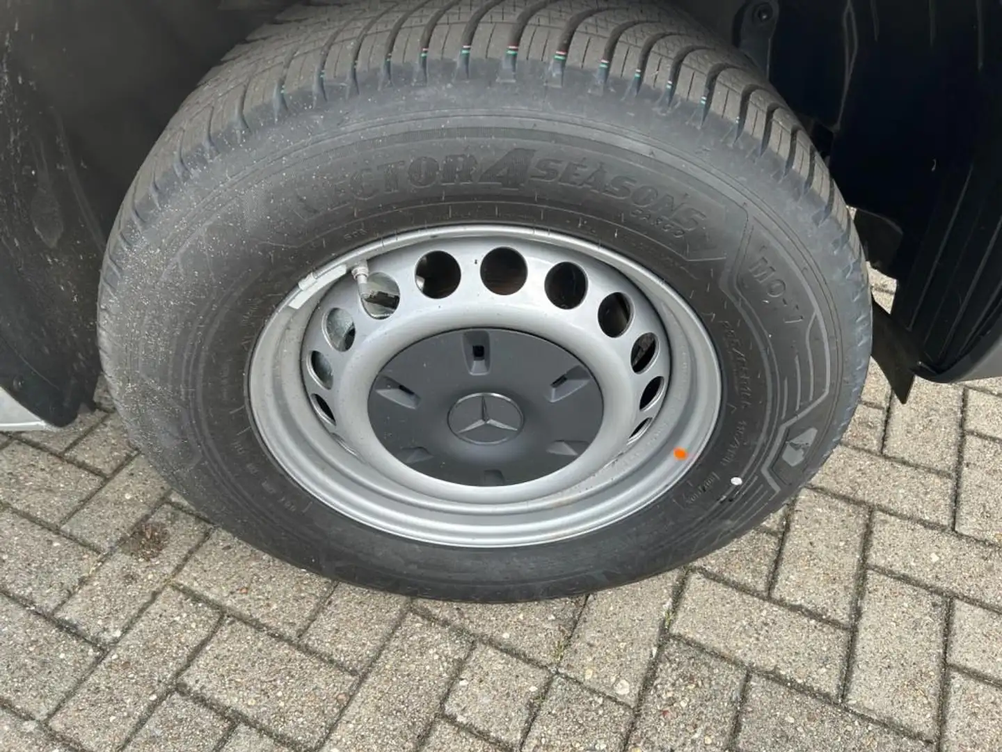 Mercedes-Benz Sprinter 317 CDI Mixto HD 9GT+STHZG+AHK Plateado - 2