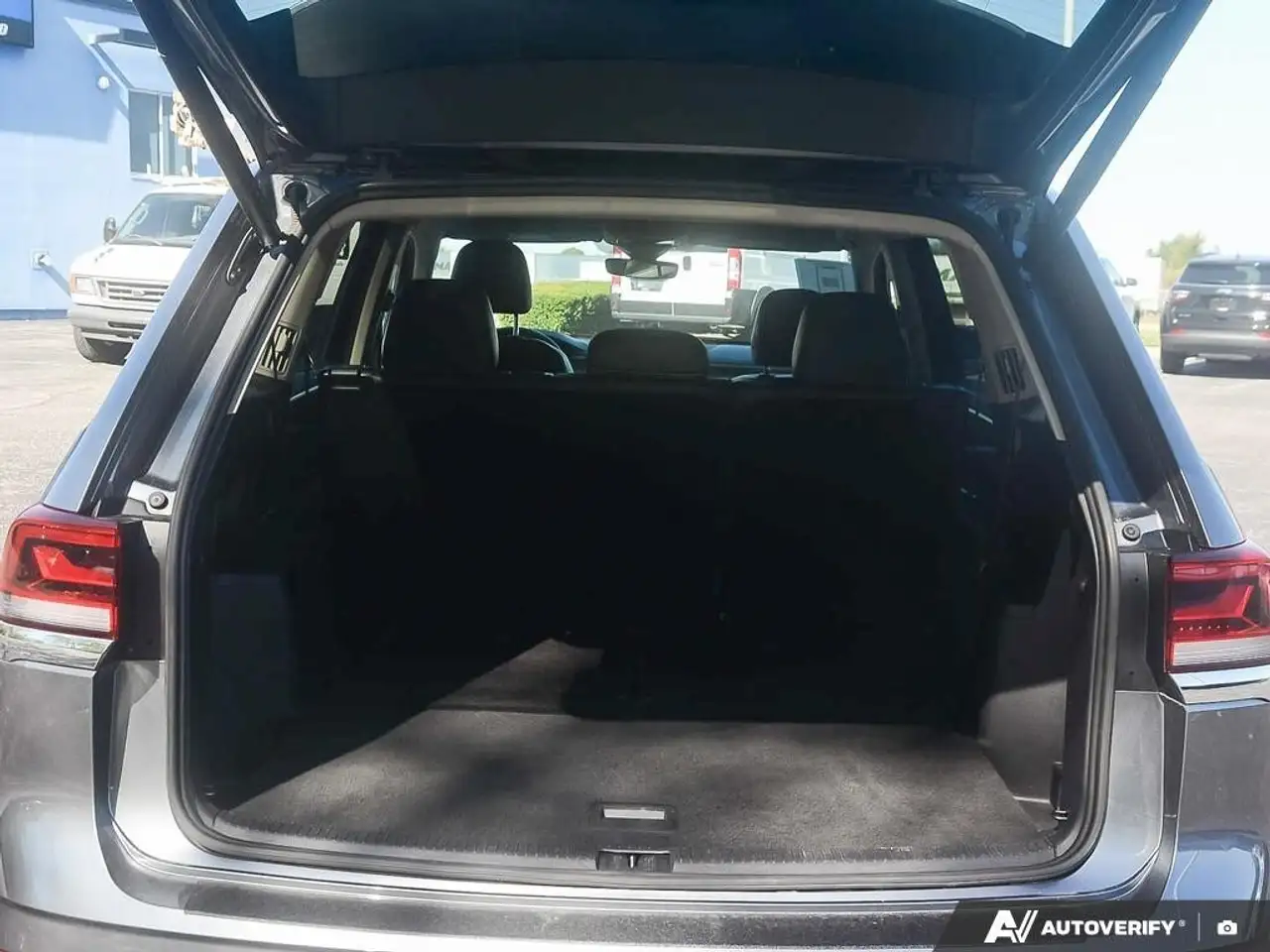 Volkswagen Atlas снимка Volkswagen Atlas