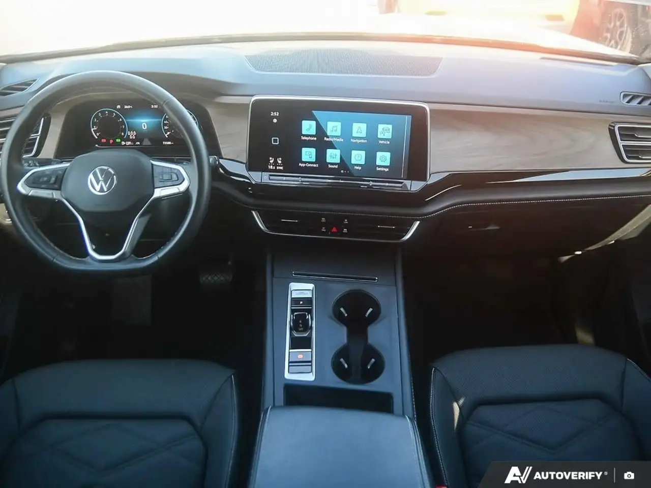 Volkswagen Atlas снимка Volkswagen Atlas