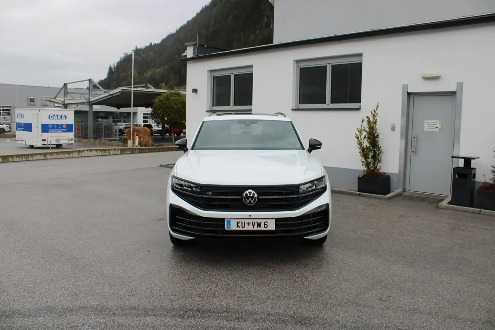 Volkswagen Touareg R eHybrid TSI 4MOTION Weiß - 2