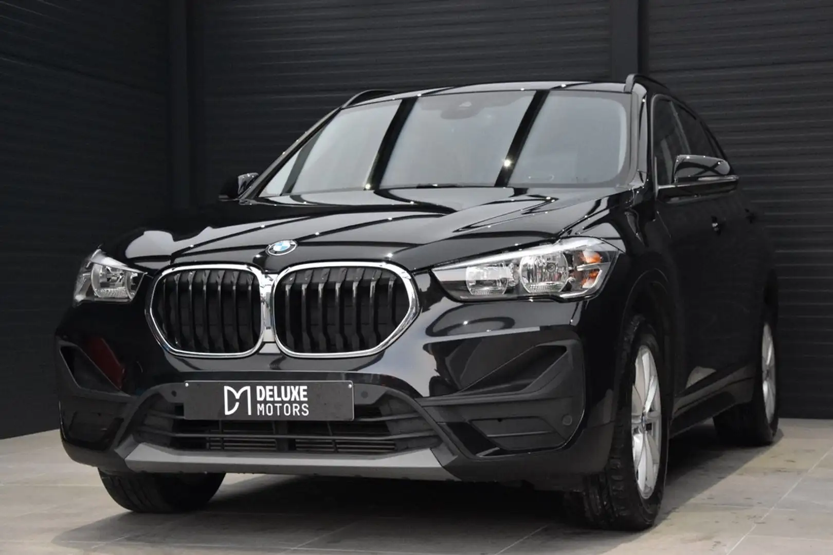 BMW X1 sDrive18iA Hatch Navi Zetelverwarming Sfeerver. - 1