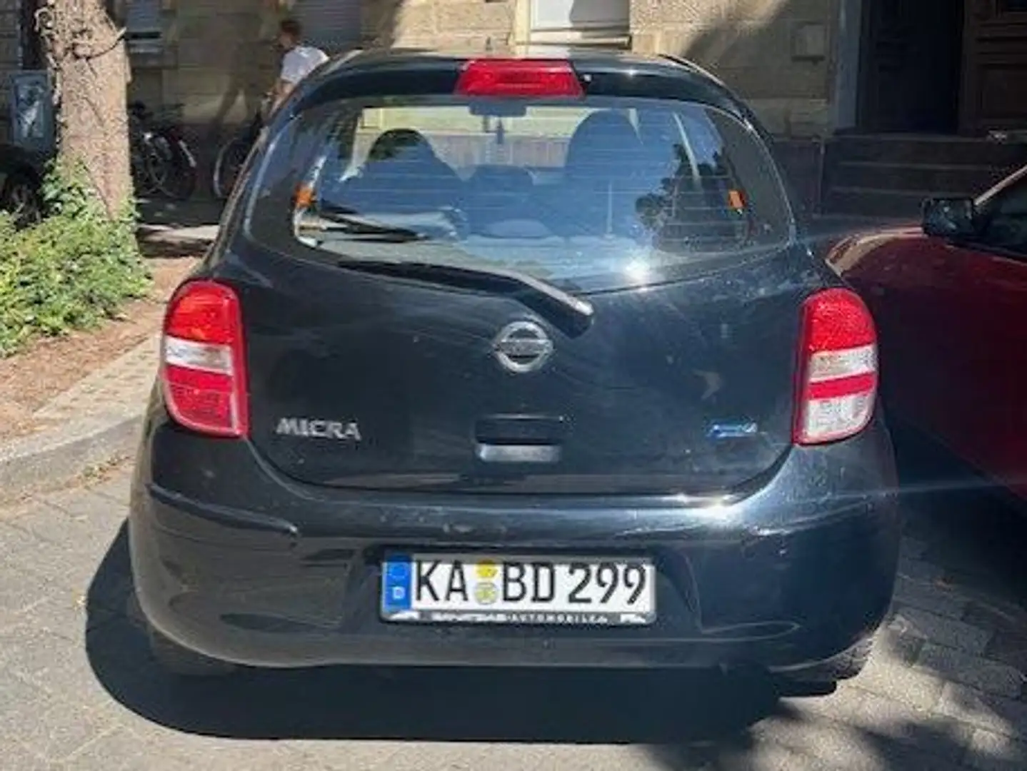 Nissan Micra Schwarz - 2