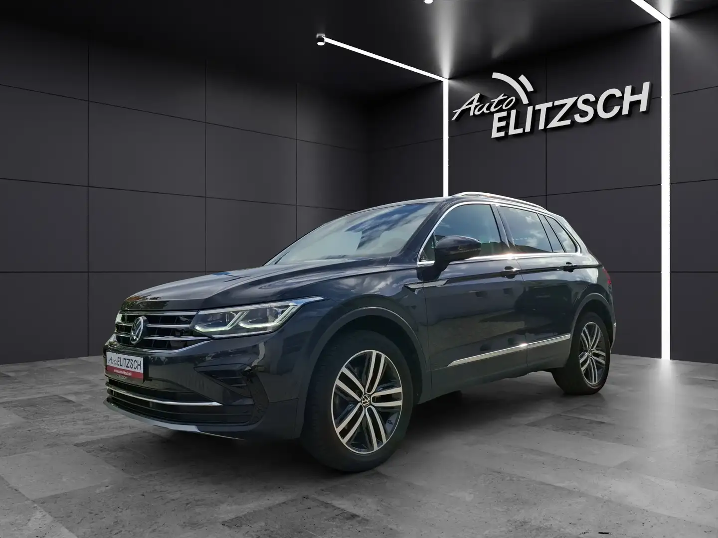 Volkswagen Tiguan TDI Elegance DSG 4Mo Matrix AHK Navi AIF´D ACC ... Grau - 2